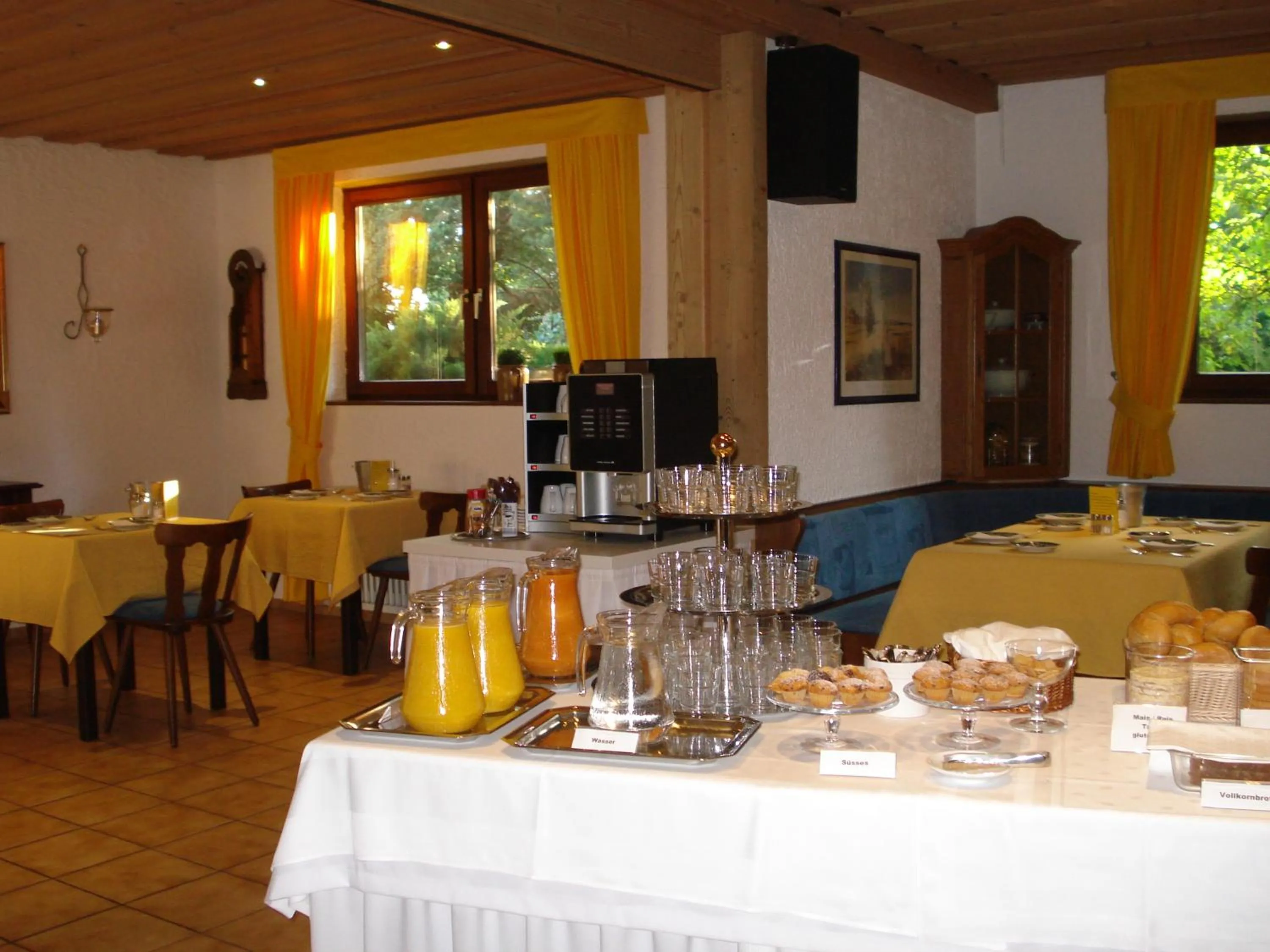 Buffet breakfast in Hotel Rebstock