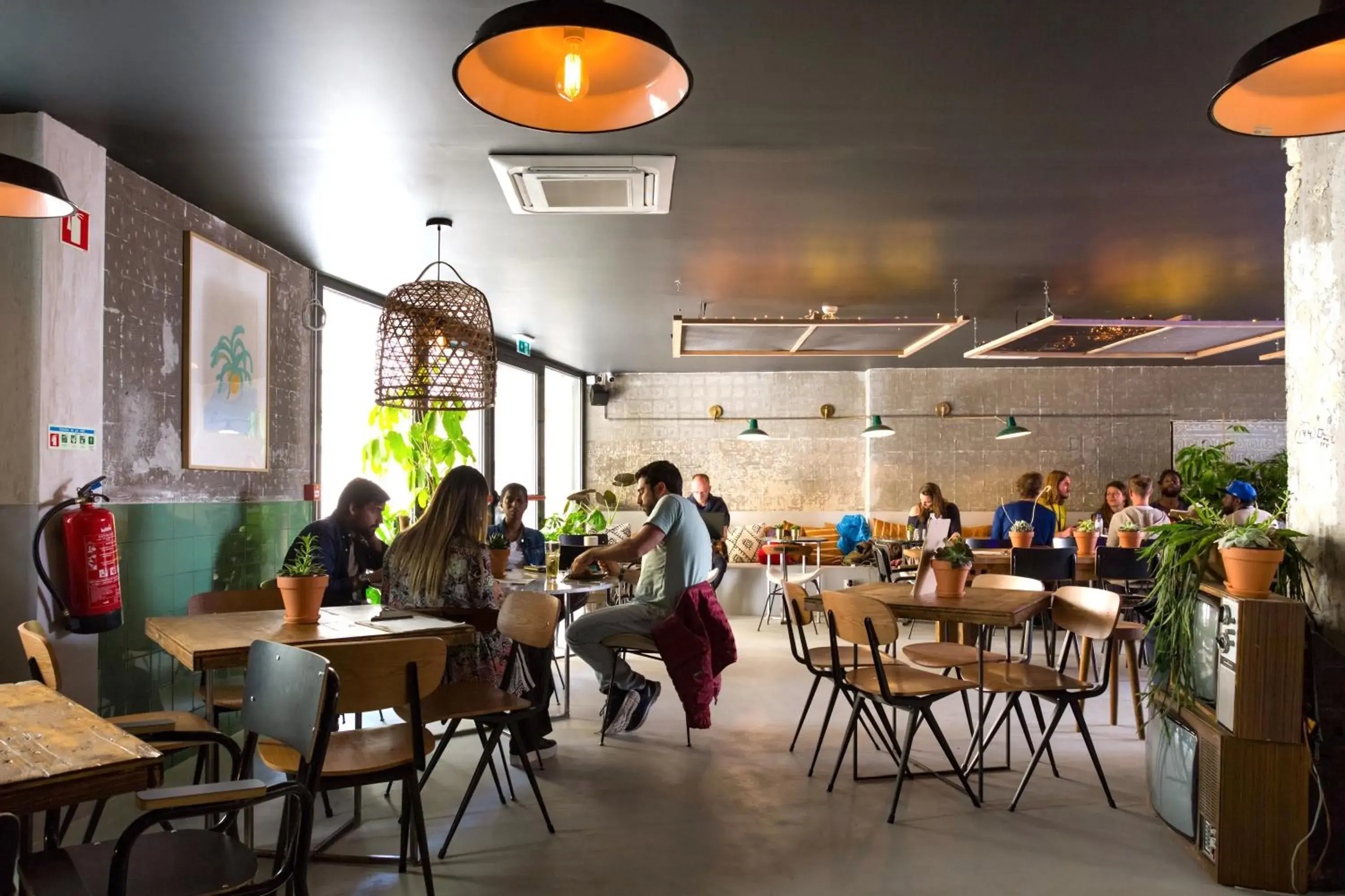 Lounge or bar in Selina Secret Garden Lisbon by IKIGAI Global Hospitality Lounge or bar in Selina Secret Garden Lisbon by IKIGAI Global Hospitality