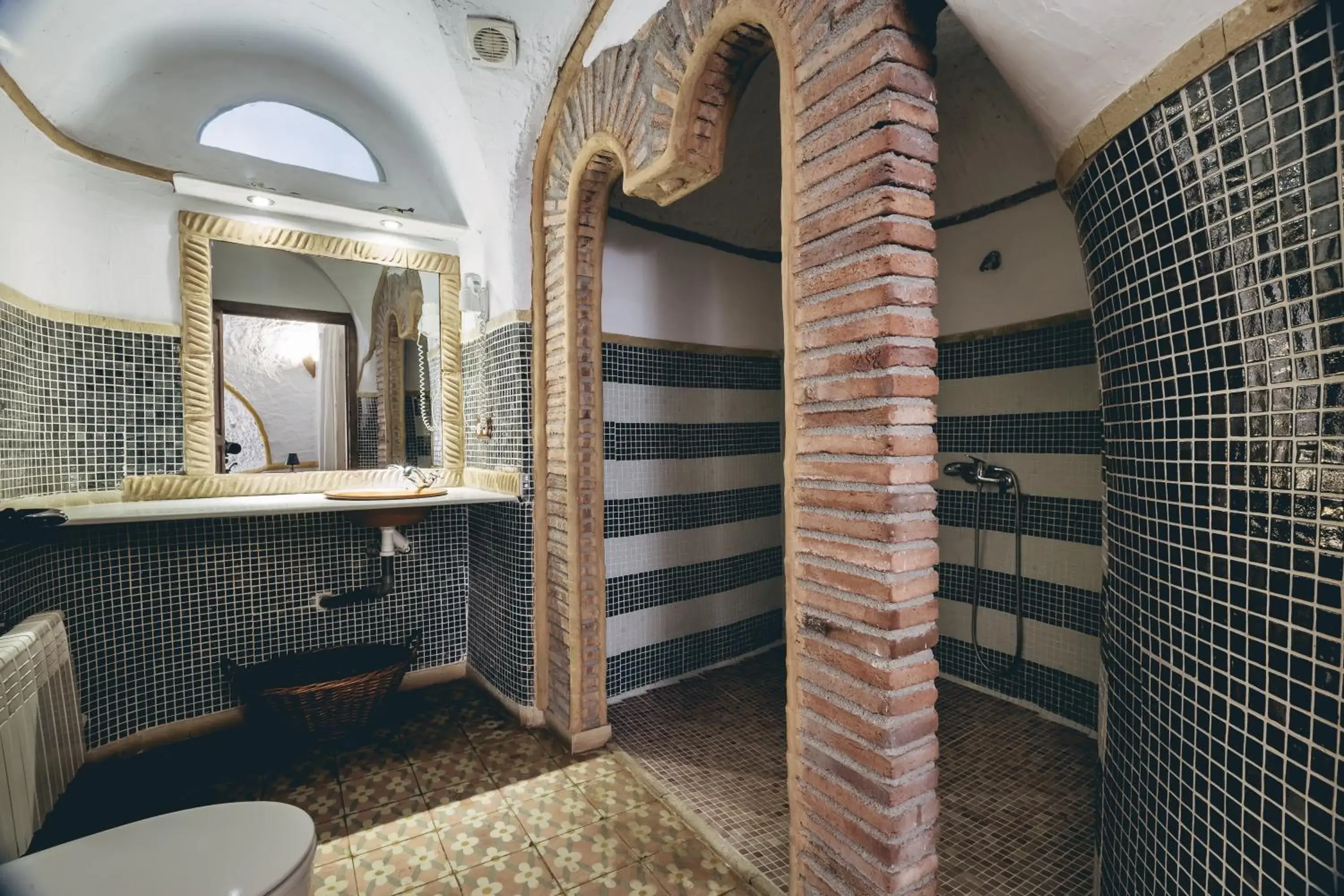 Bathroom in Casas Cueva Tio Tobas Guadix Bathroom in Casas Cueva Tio Tobas Guadix