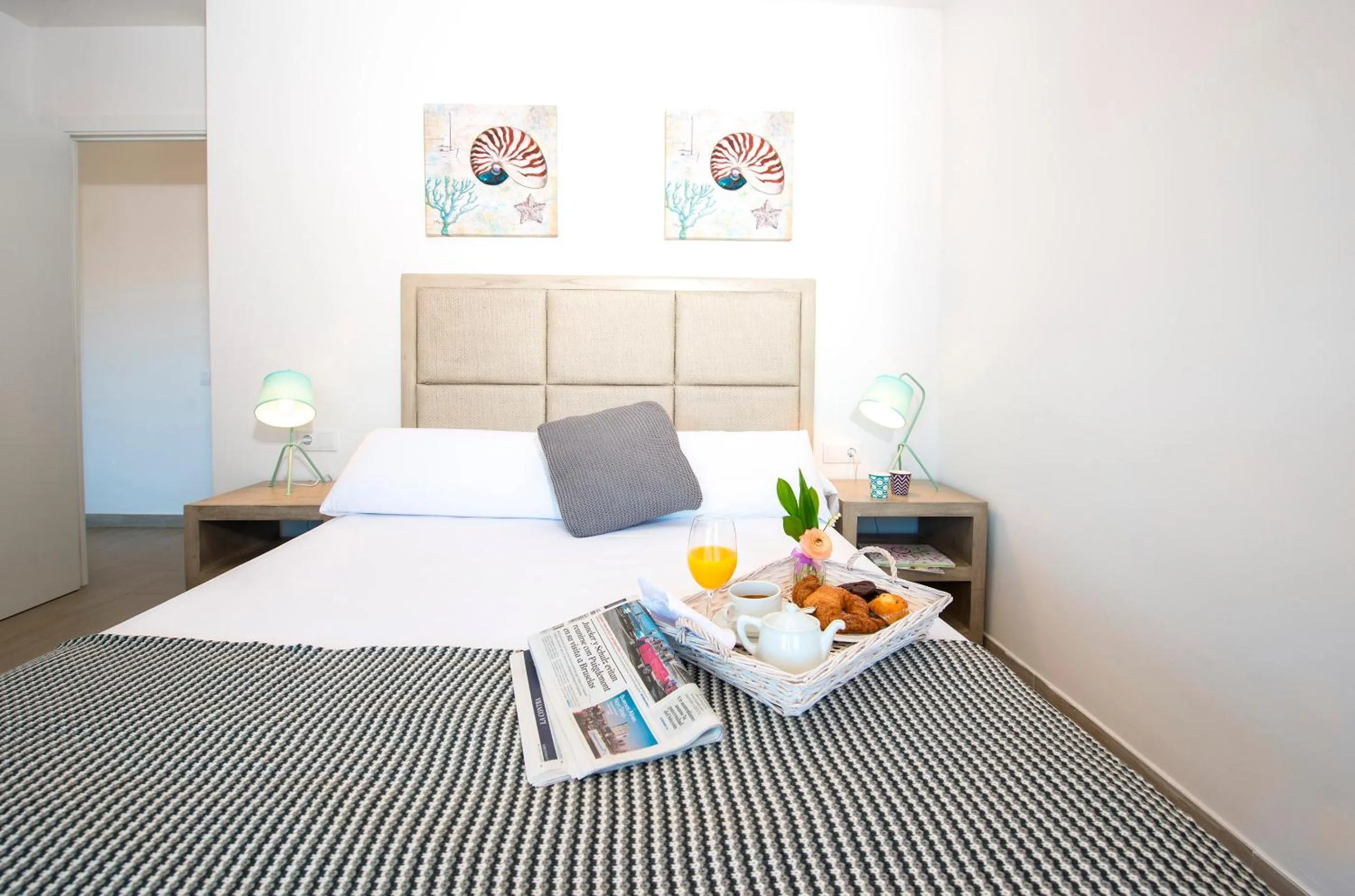 Bed in Ona Aquamarina