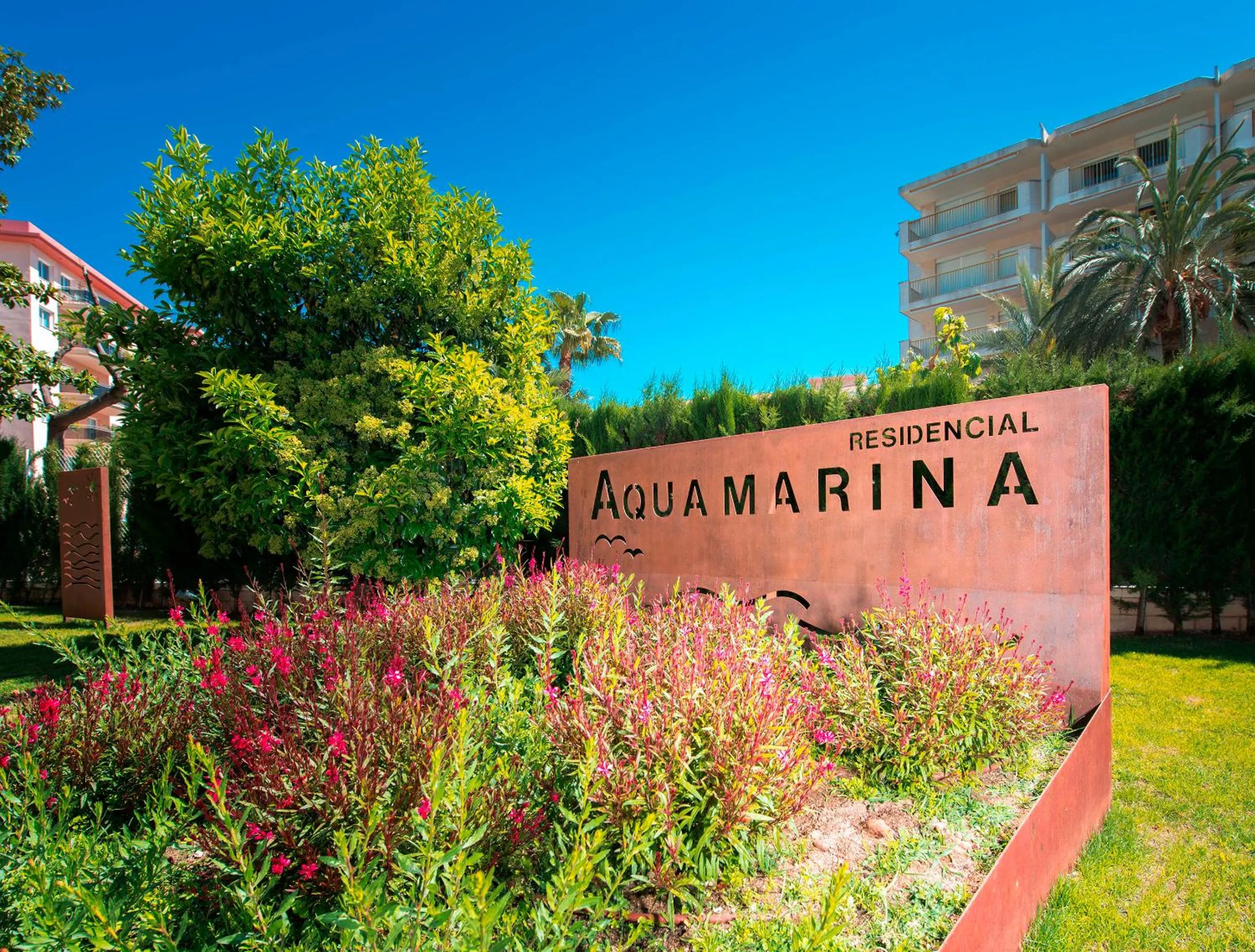 Facade/entrance in Ona Aquamarina