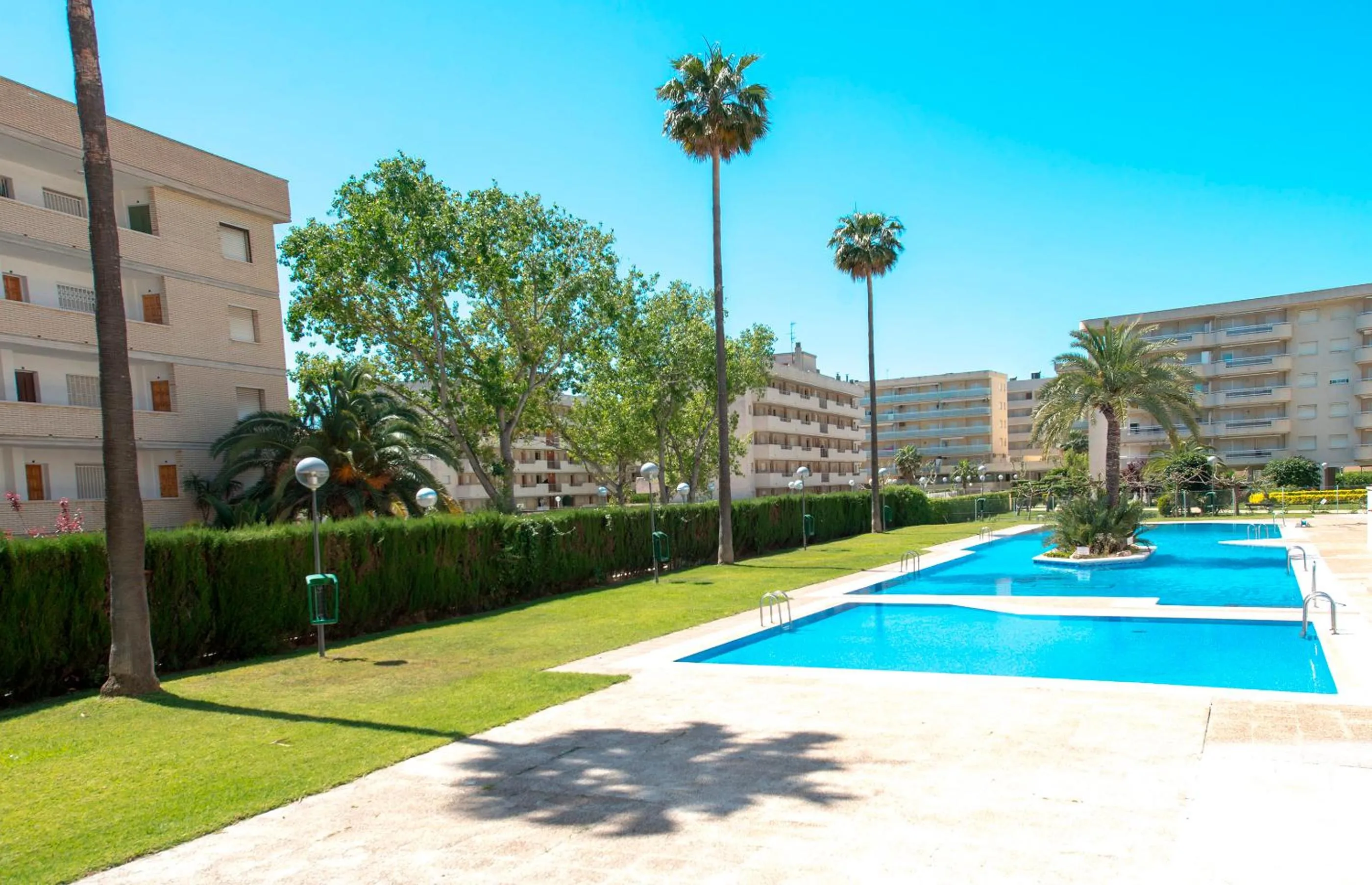 Swimming pool in Ona Aquamarina