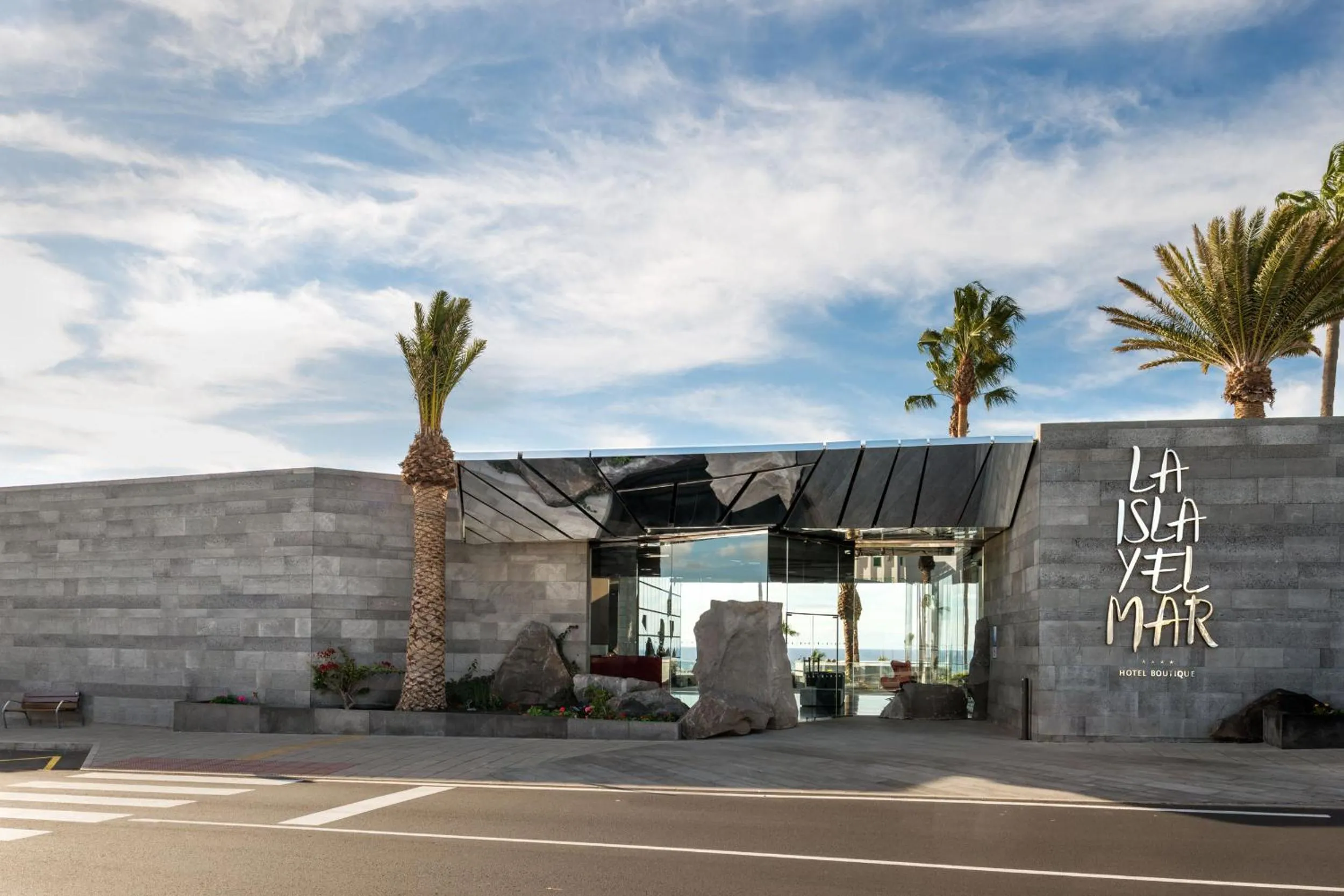 Facade/entrance in La Isla y el Mar, Hotel Boutique