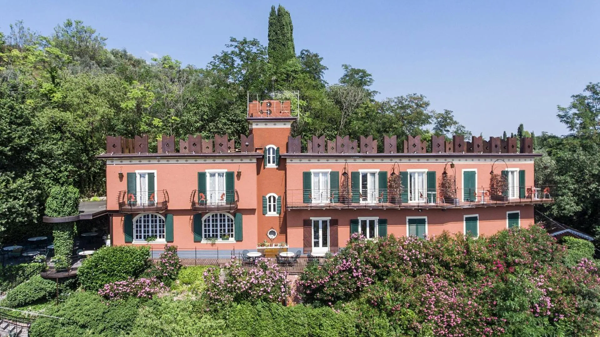 Property building in Hotel Castello S. Antonio