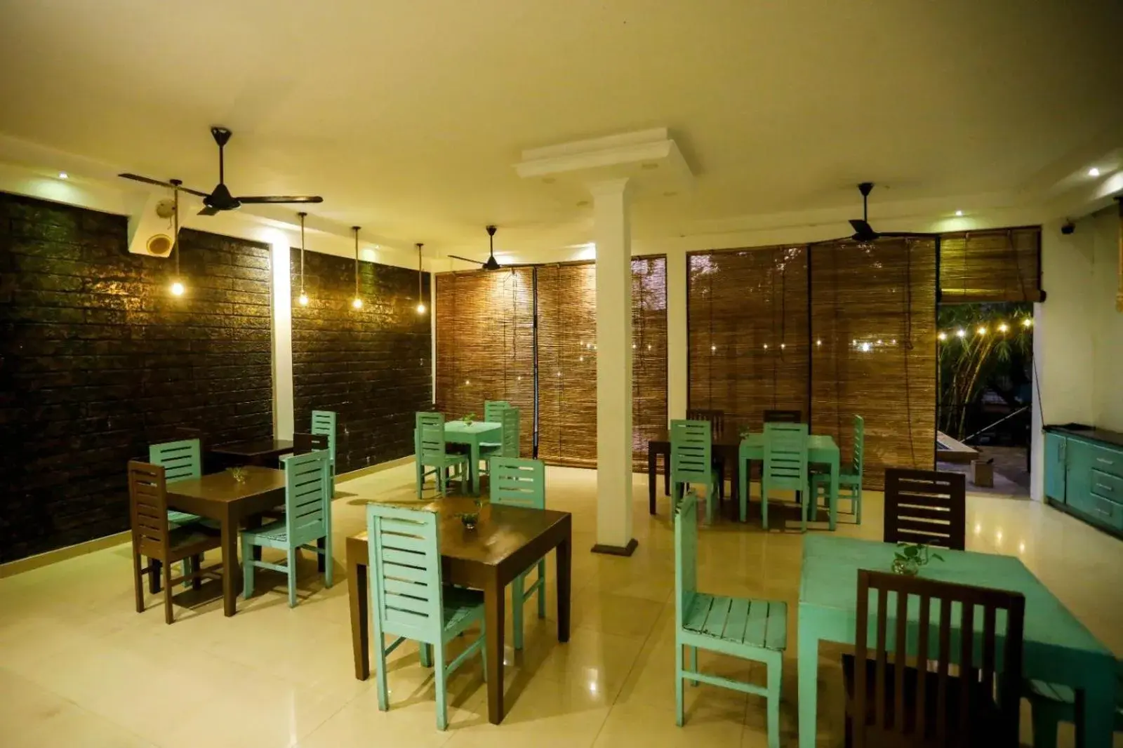 Restaurant/places to eat in Summerside Residence Restaurant/places to eat in Summerside Residence