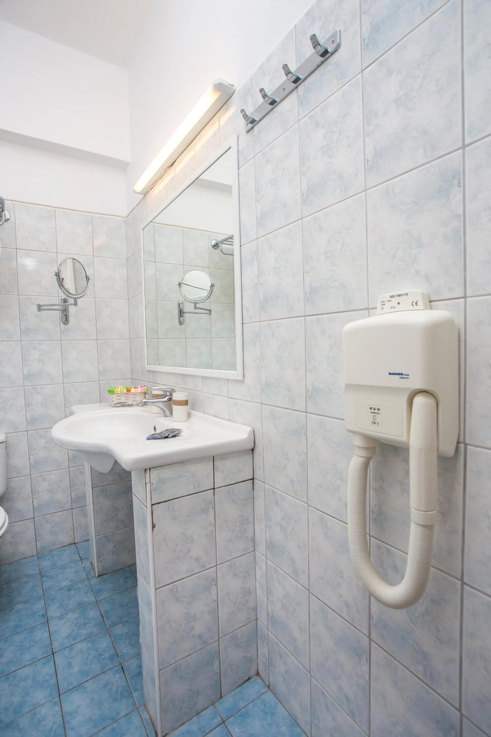 Bathroom in Mon Repos Hotel