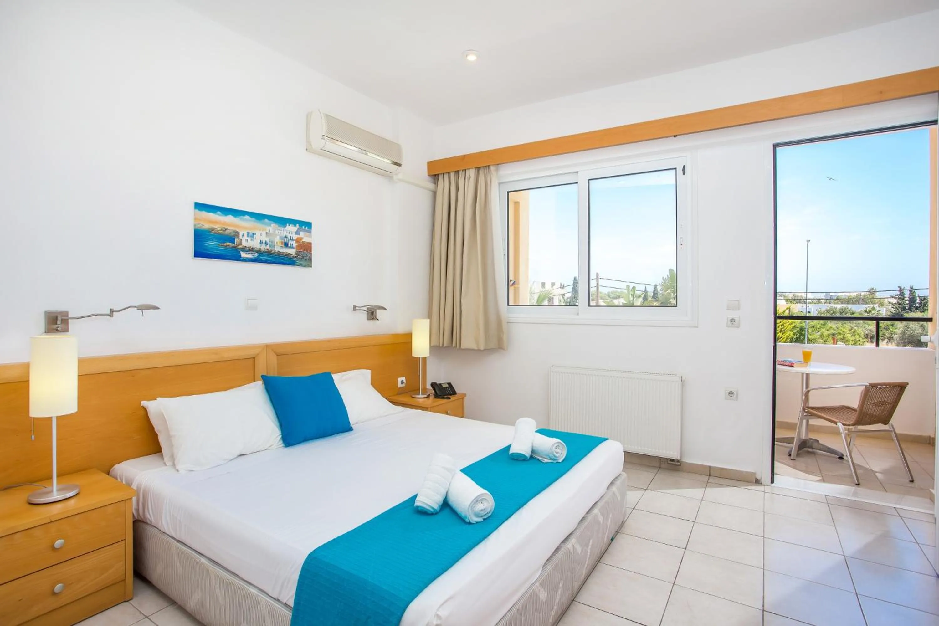 Bed in Mon Repos Hotel