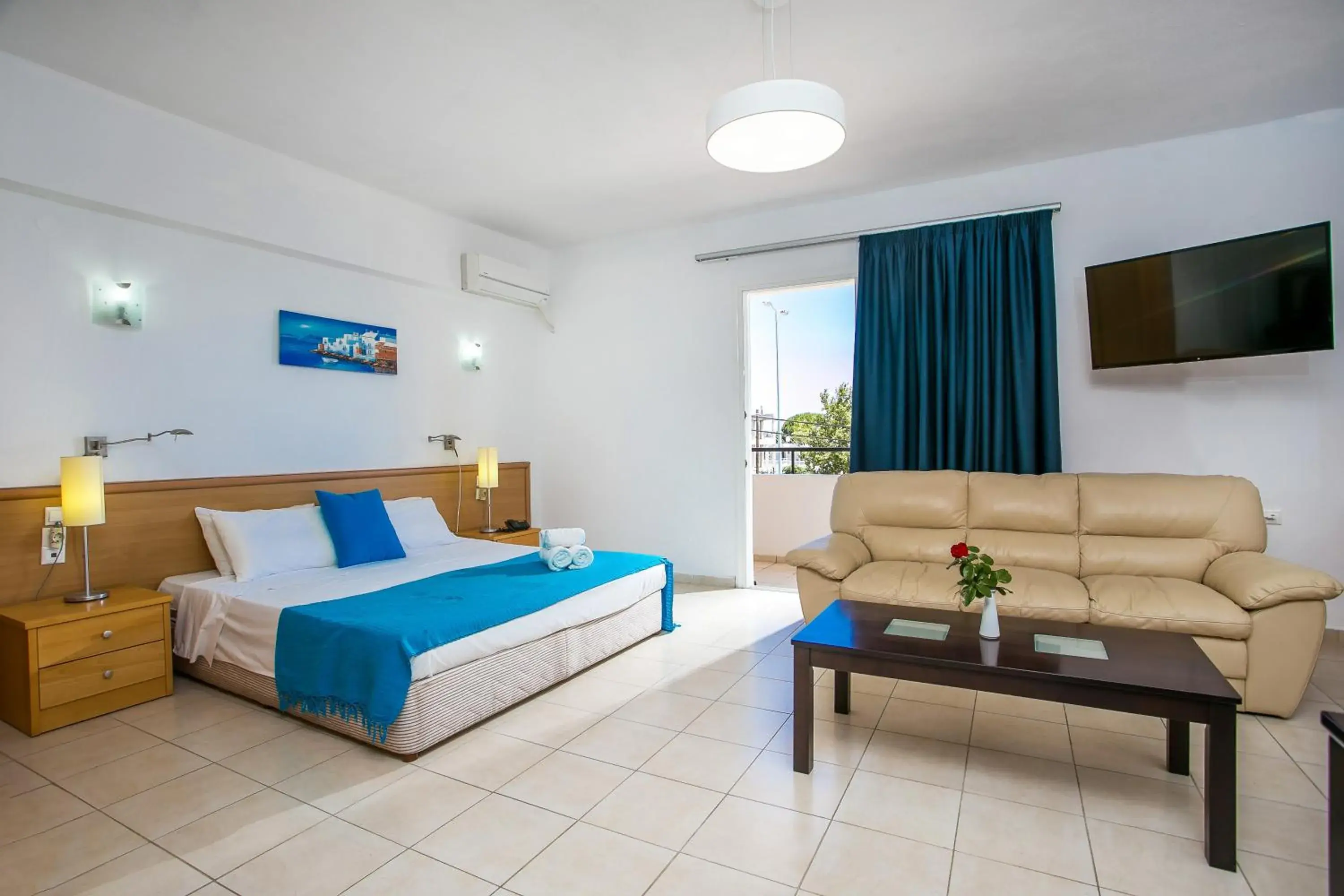 Family Suite (2 Adults + 2 Children) in Mon Repos Hotel Family Suite (2 Adults + 2 Children) in Mon Repos Hotel