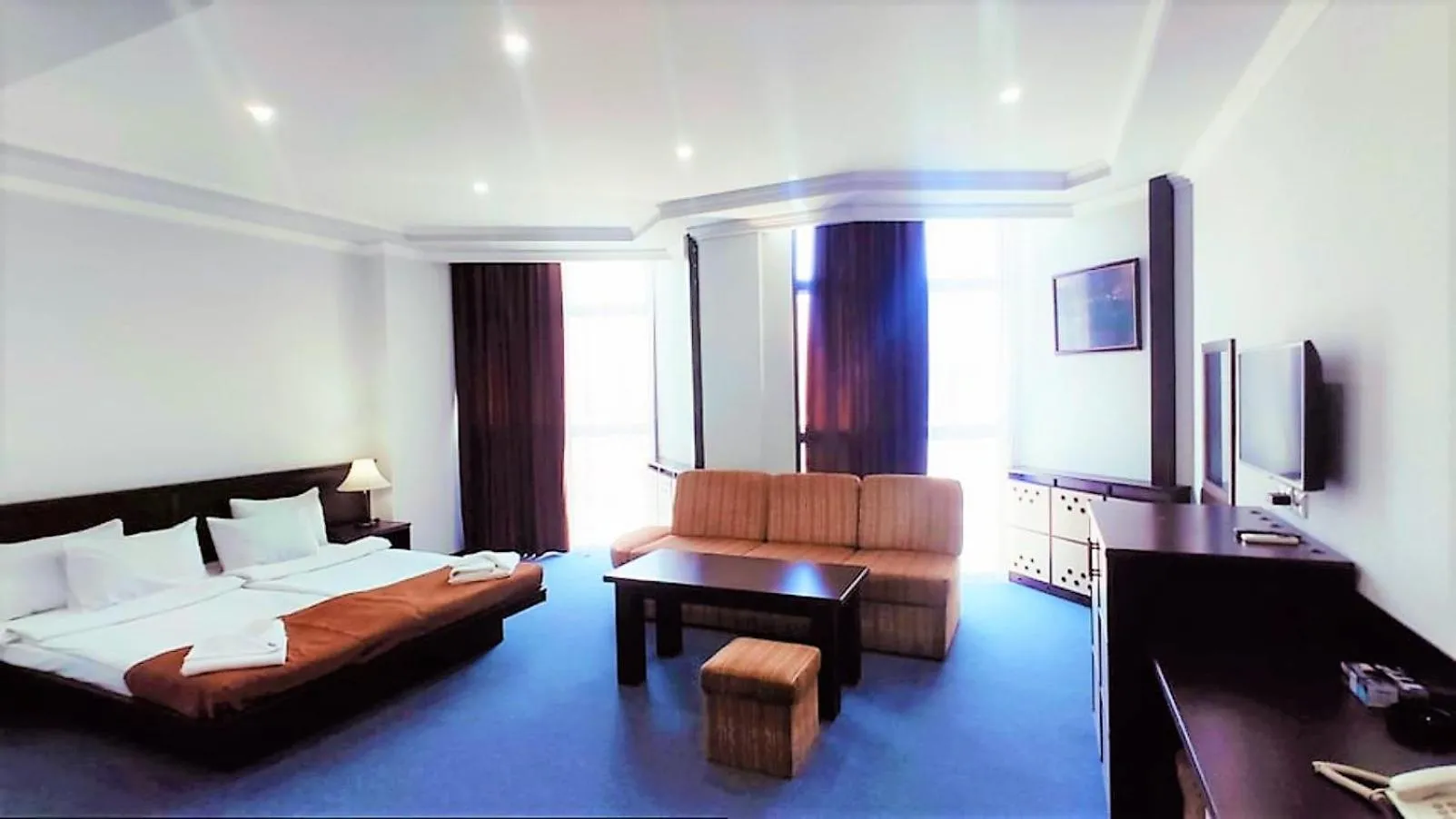 Bedroom, Bed in DDD Hotel
