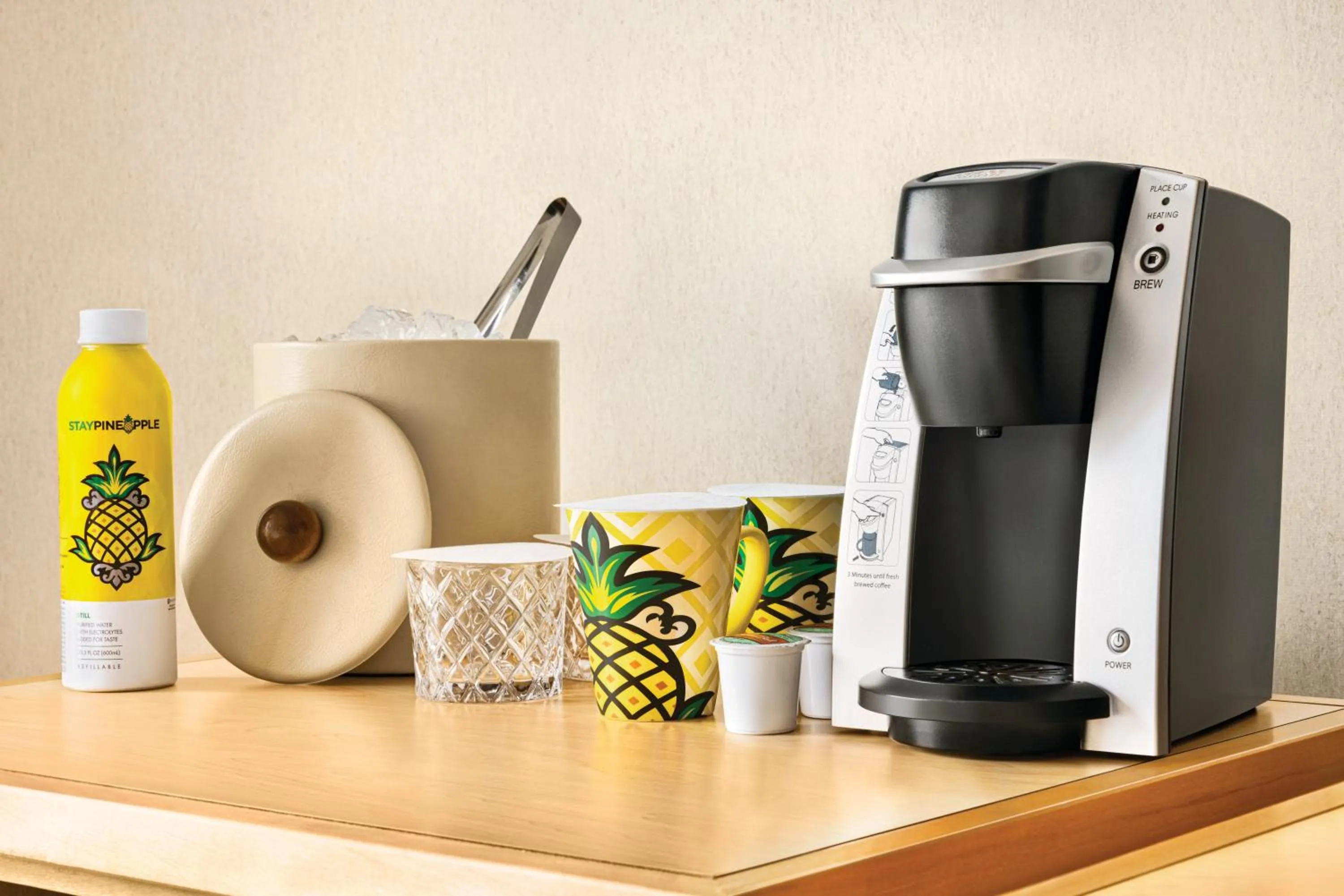 Coffee/tea facilities in Staypineapple, University Inn, University District Seattle