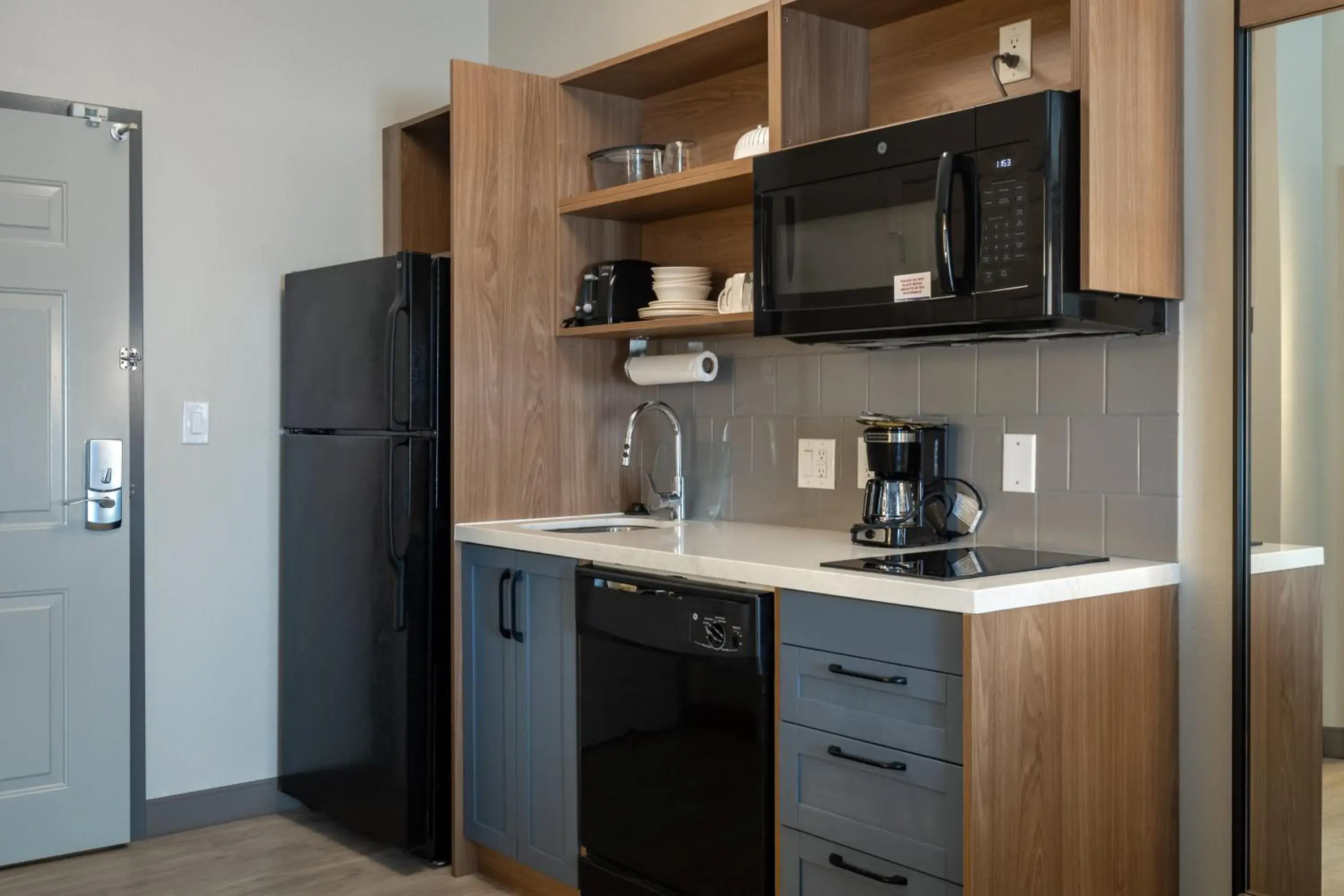 Photo of the whole room in Candlewood Suites Enterprise by IHG Photo of the whole room in Candlewood Suites Enterprise by IHG