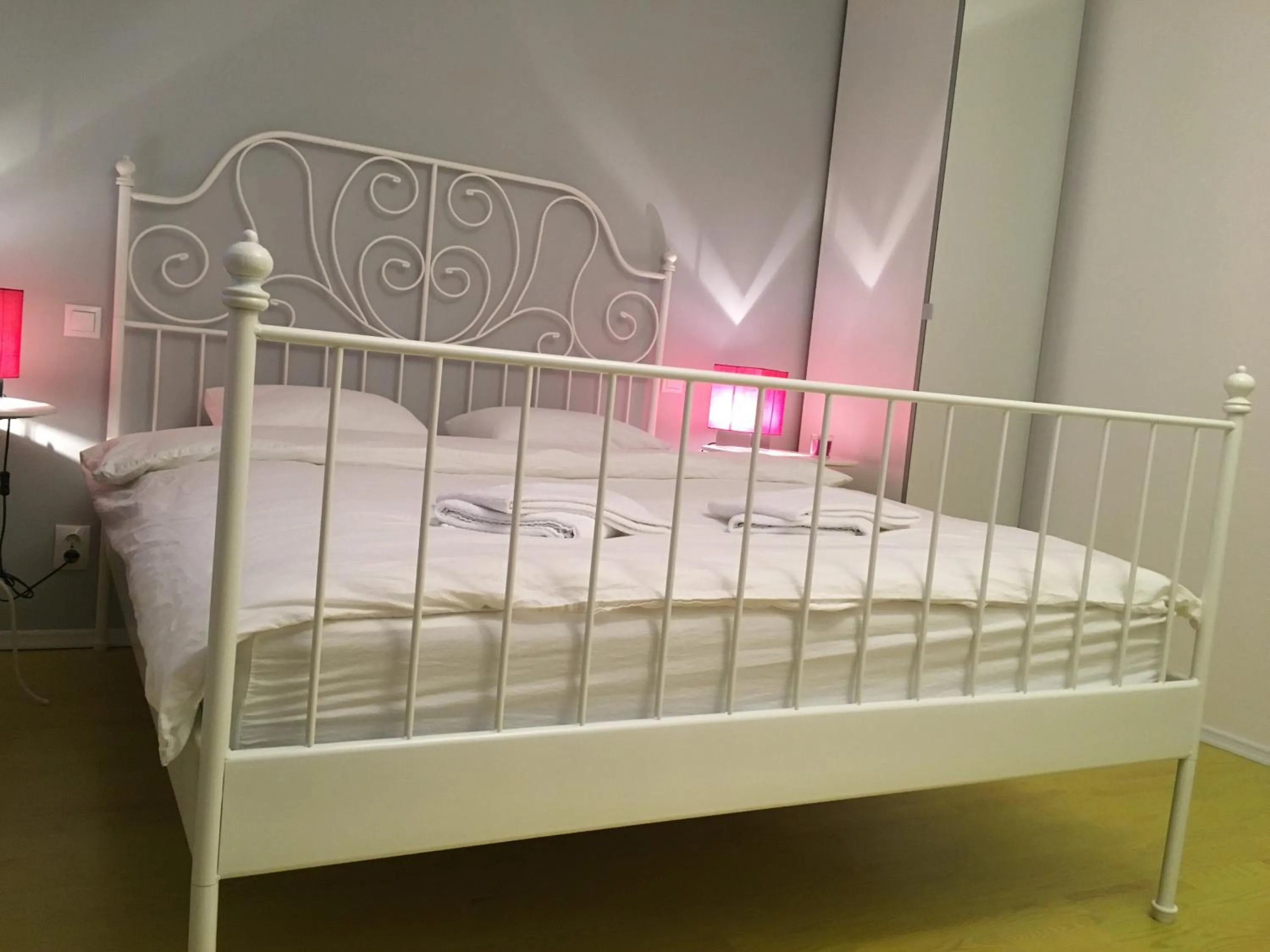 Bedroom, Bed in New Central Roof top view