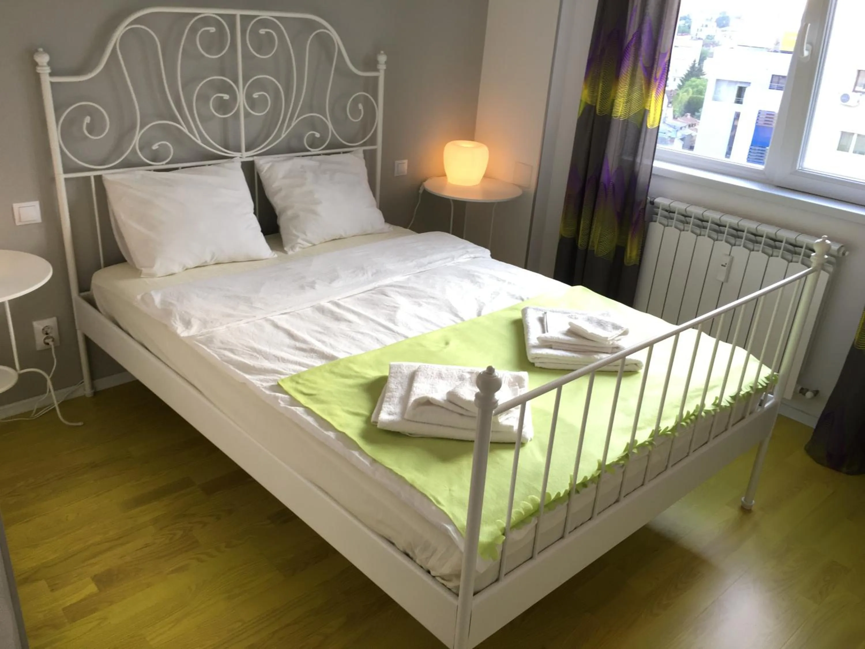 Bedroom, Bed in New Central Roof top view