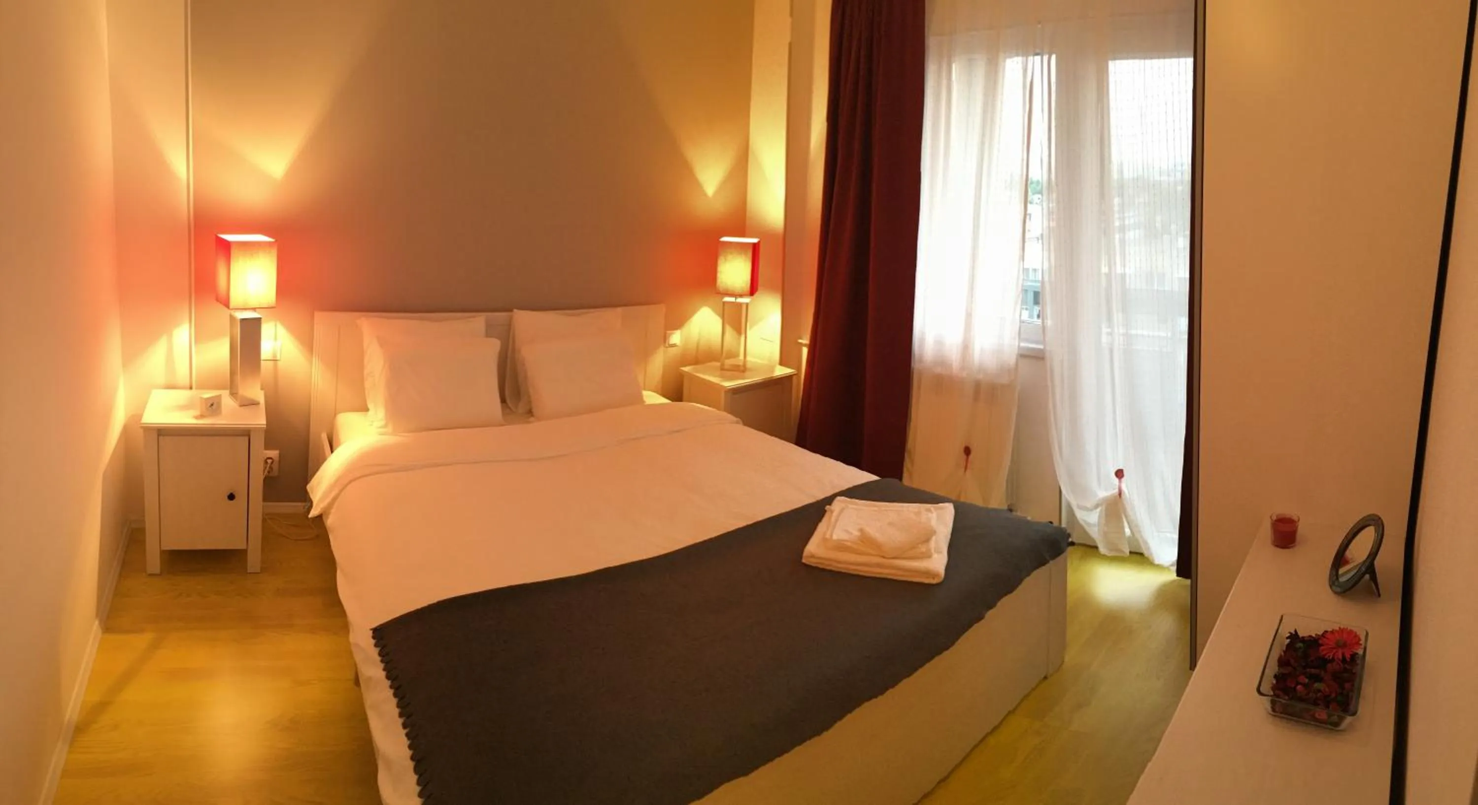 Bedroom, Bed in New Central Roof top view