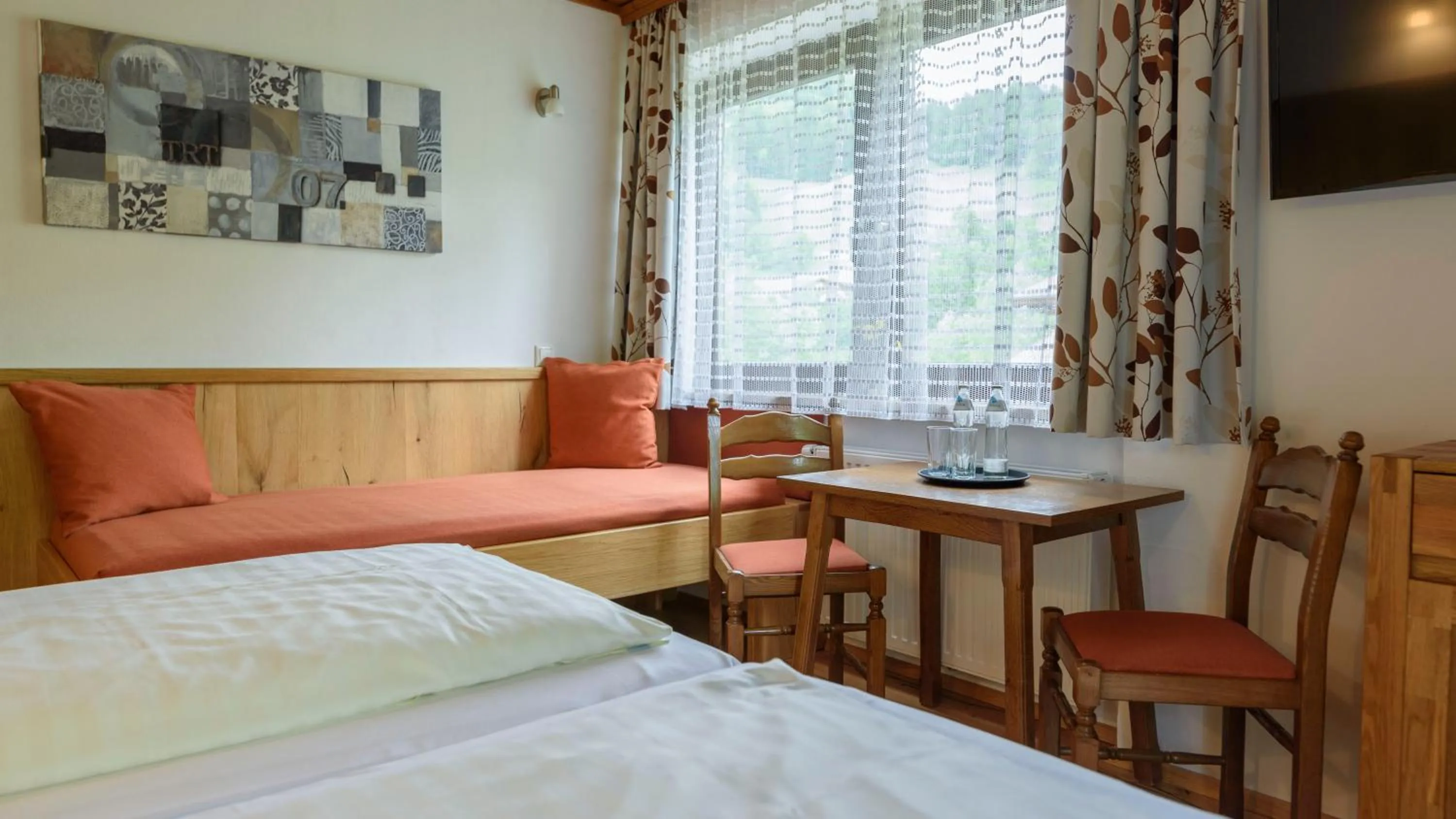 Bed in Hotel Landhaus Ausswinkl