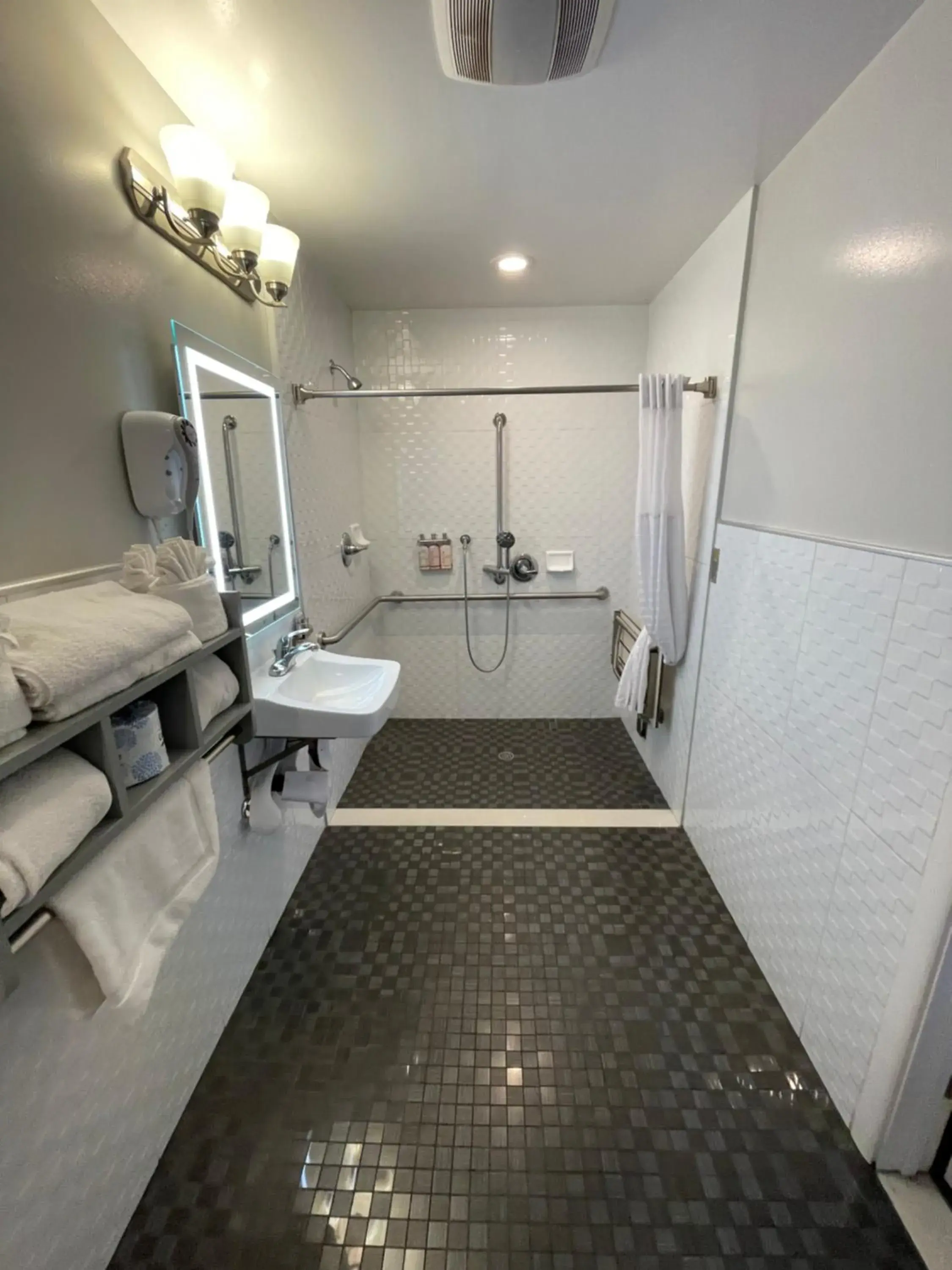 Queen Room with Two Queen Beds - Disability Access in Stargazer Inn and Suites Queen Room with Two Queen Beds - Disability Access in Stargazer Inn and Suites