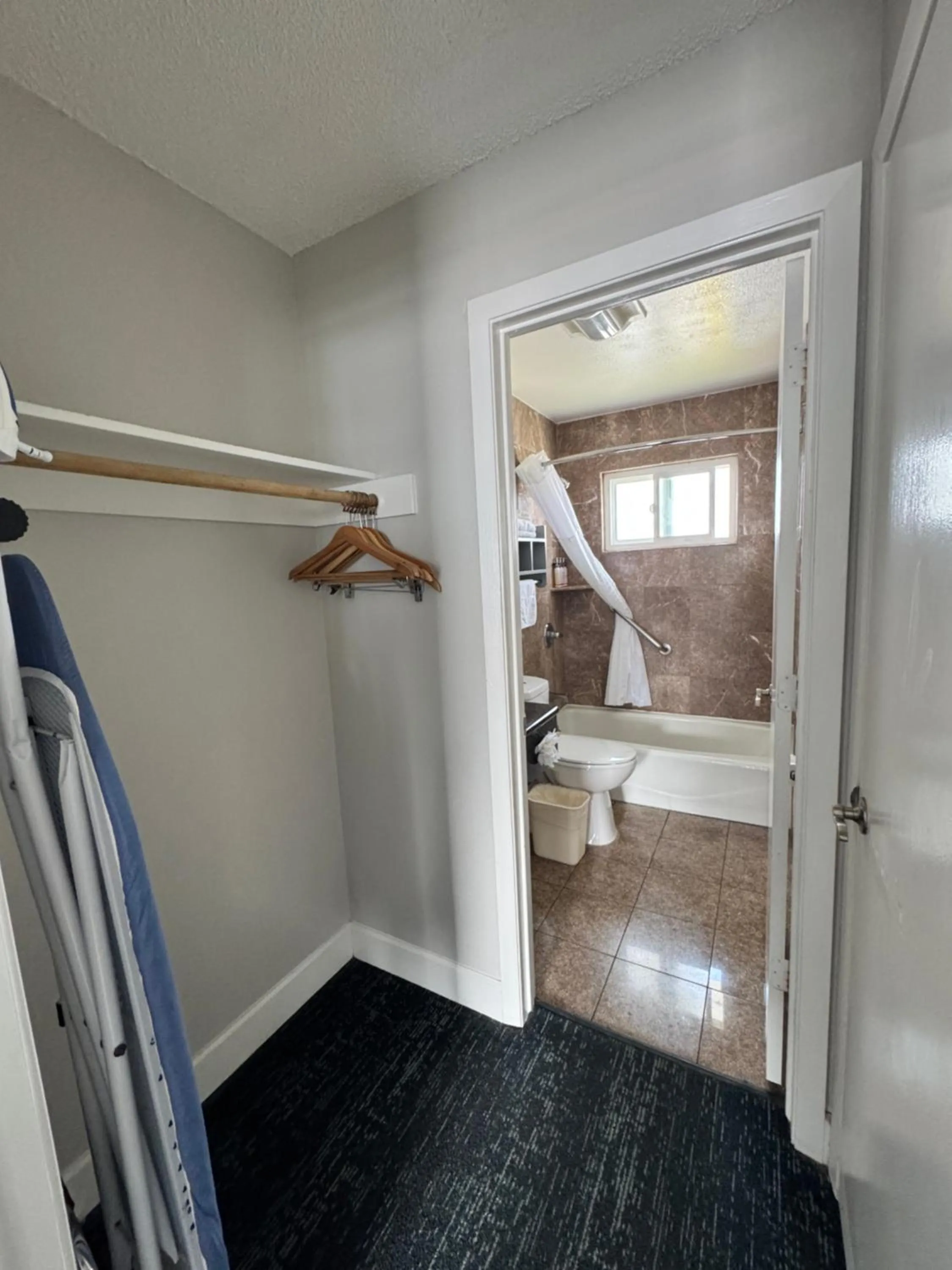 Bathroom in Stargazer Inn and Suites