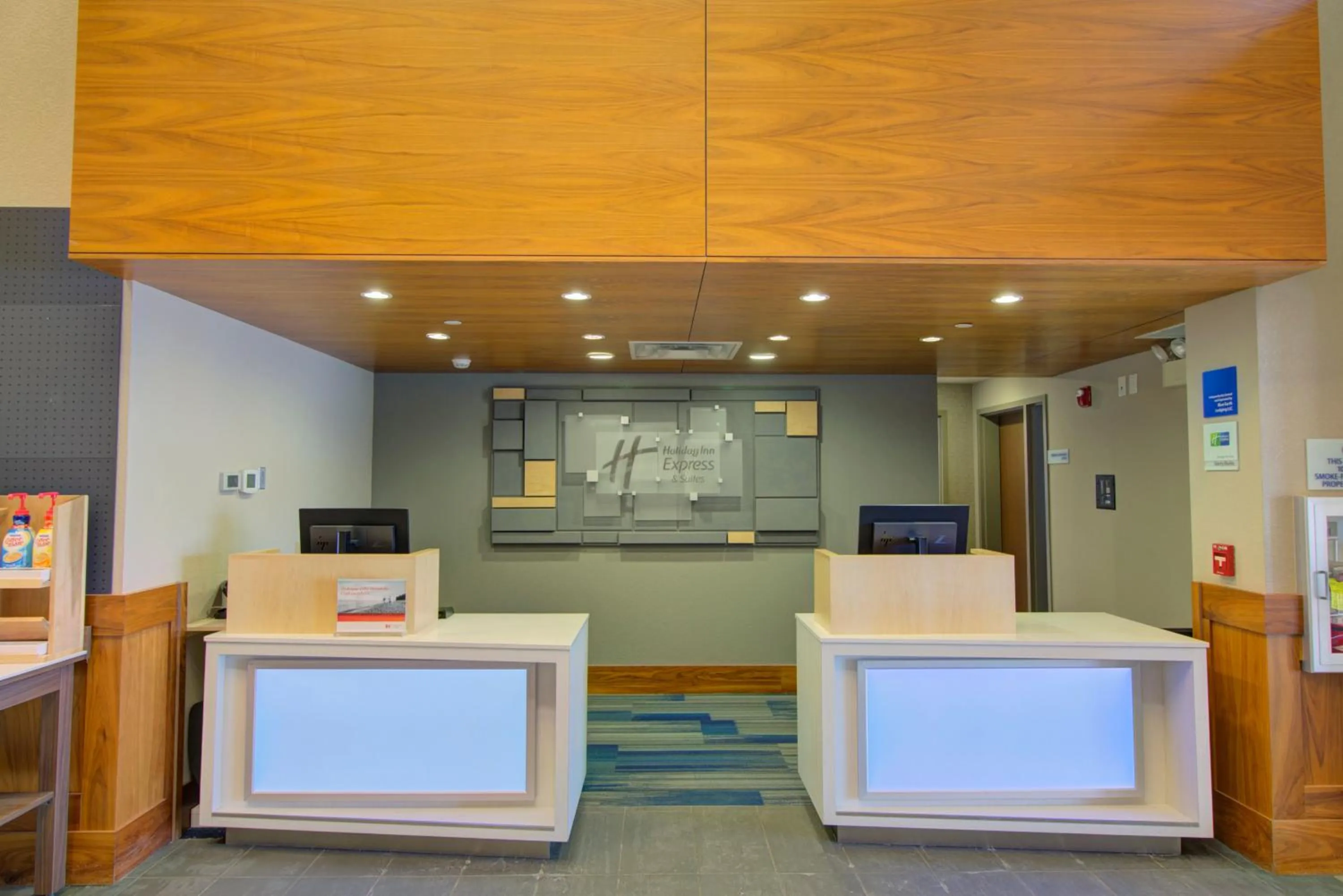 Property building in Holiday Inn Express Hotel & Suites Mankato East by IHG