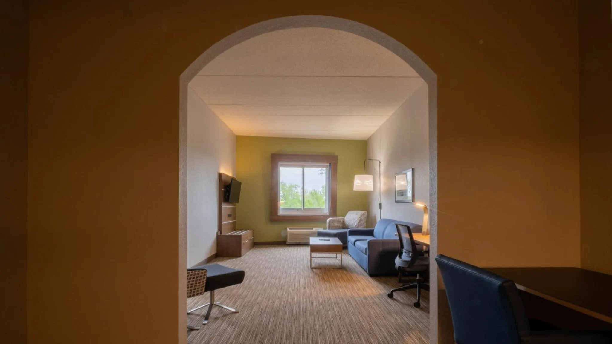 Bedroom in Holiday Inn Express Hotel & Suites Mankato East by IHG