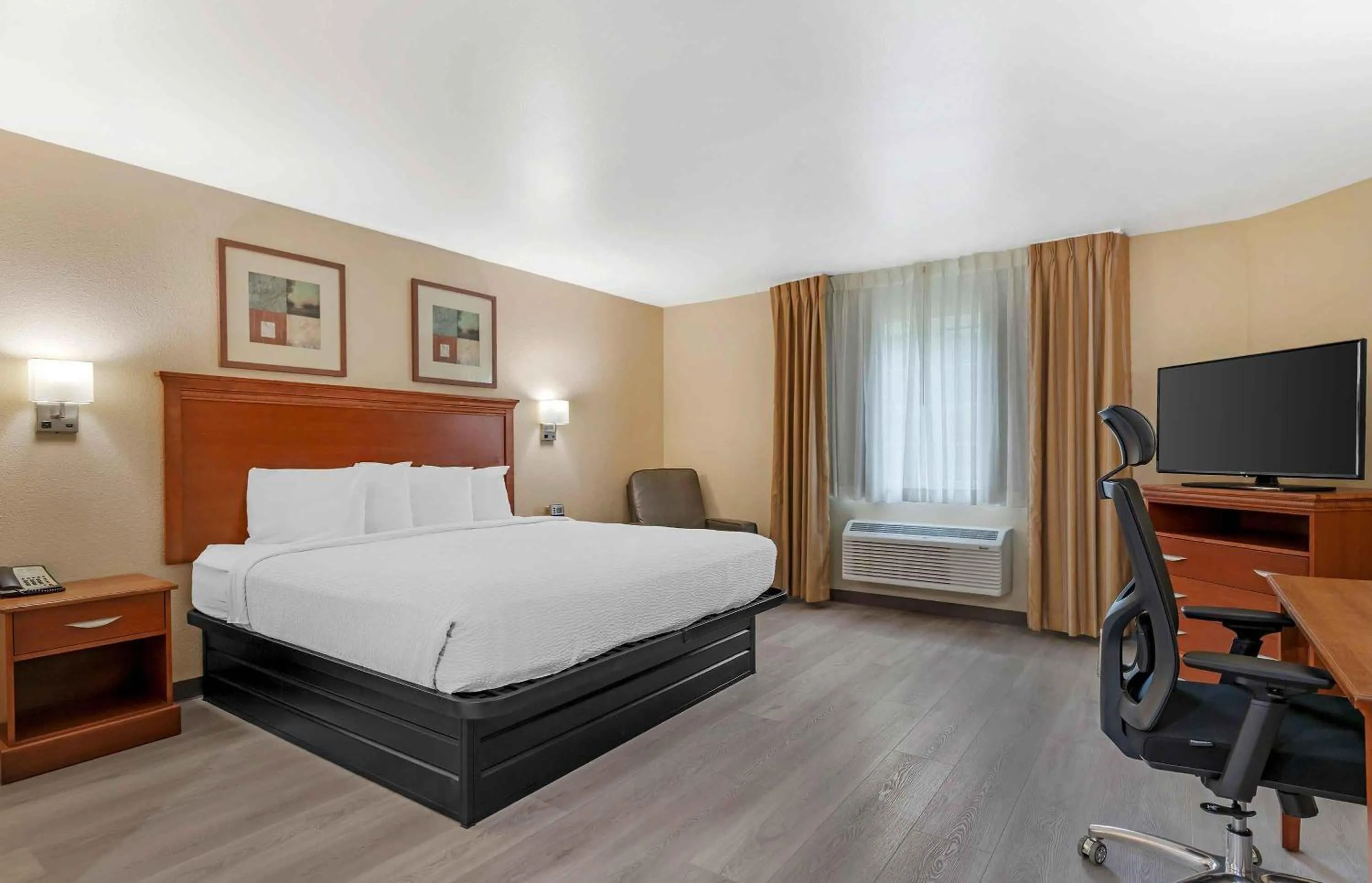 Bedroom, Bed in Extended Stay America Suites - McAlester - Hwy 69