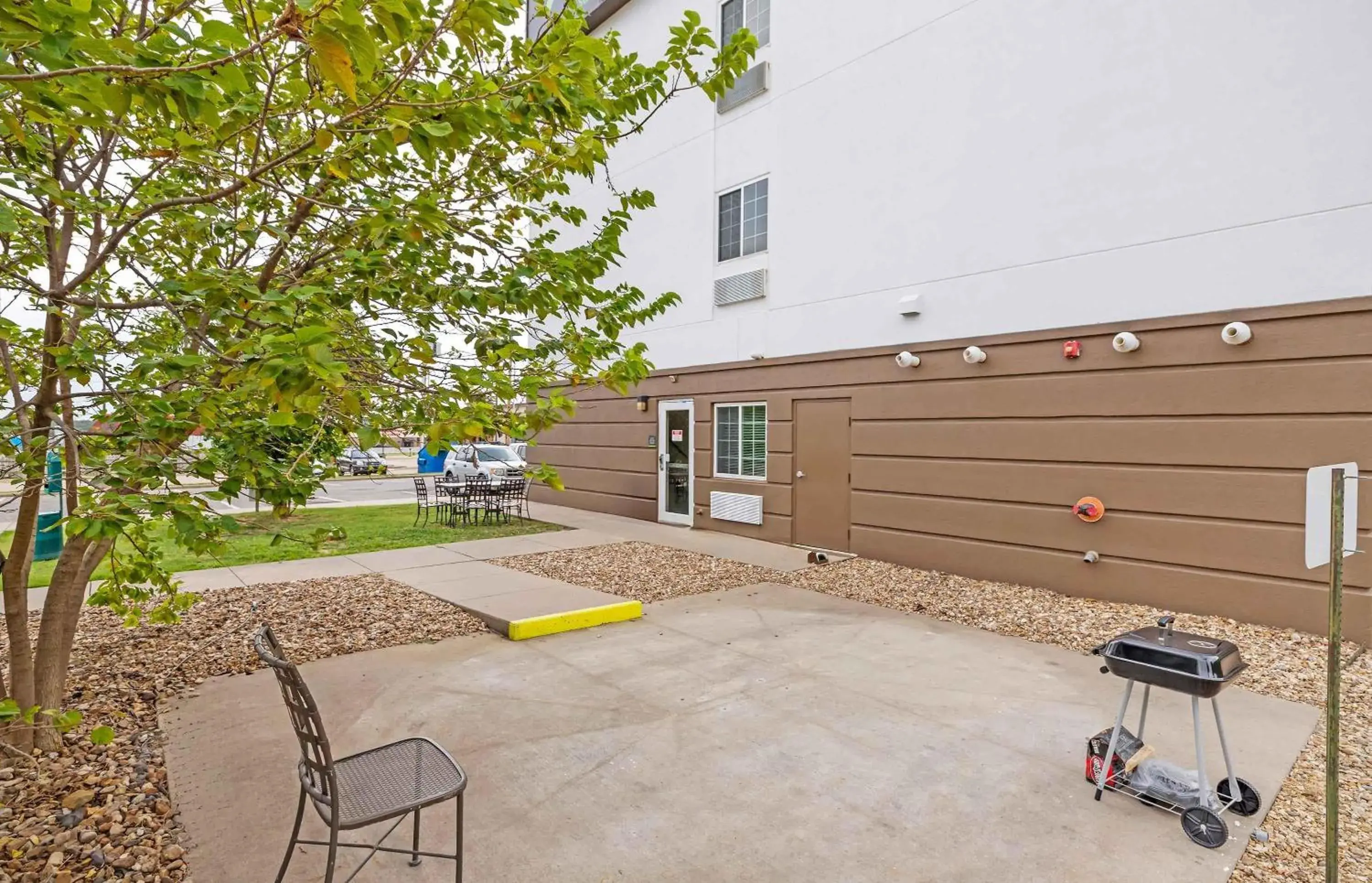 Property building in Extended Stay America Suites - McAlester - Hwy 69 Property building in Extended Stay America Suites - McAlester - Hwy 69