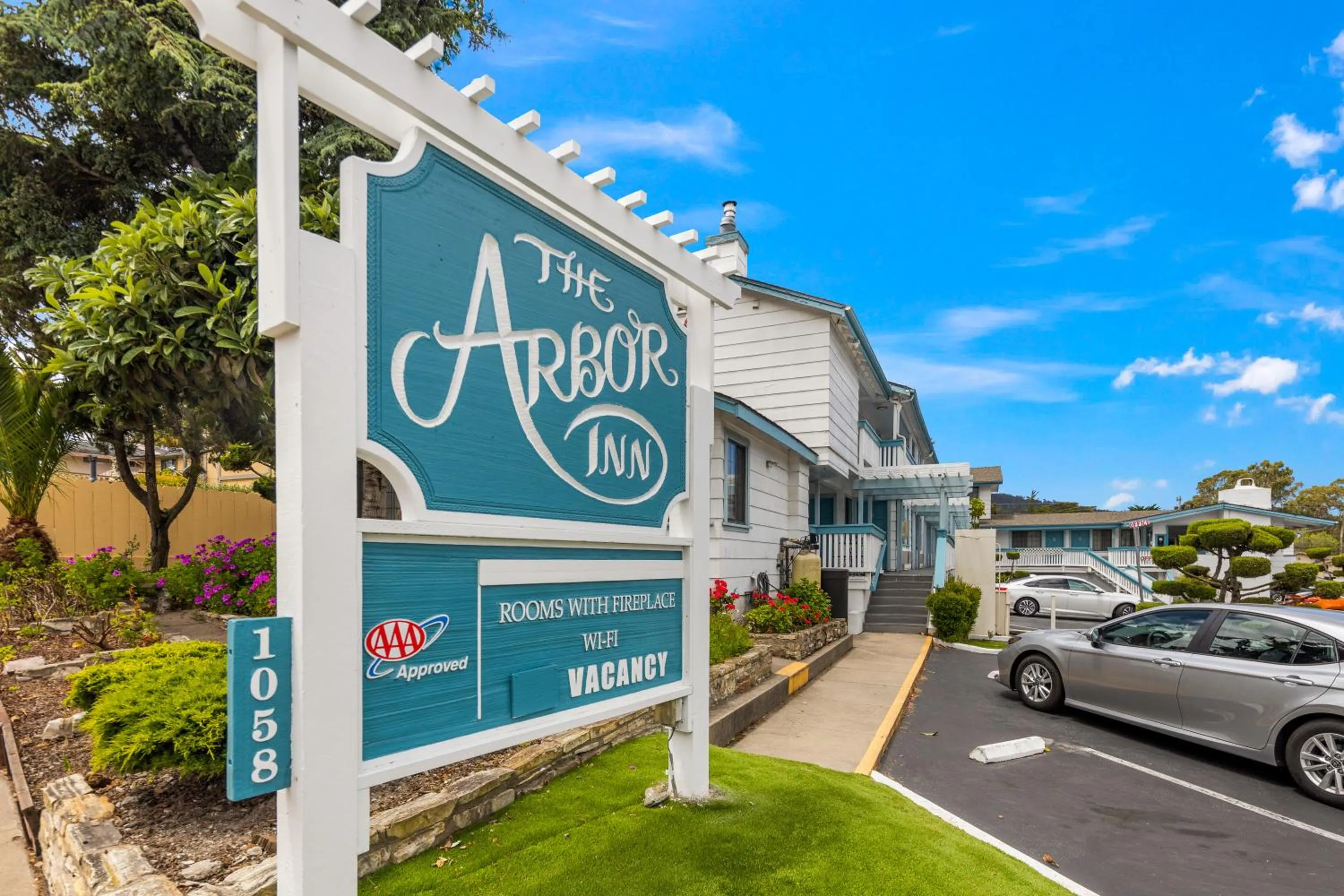 Arbor Inn Monterey
