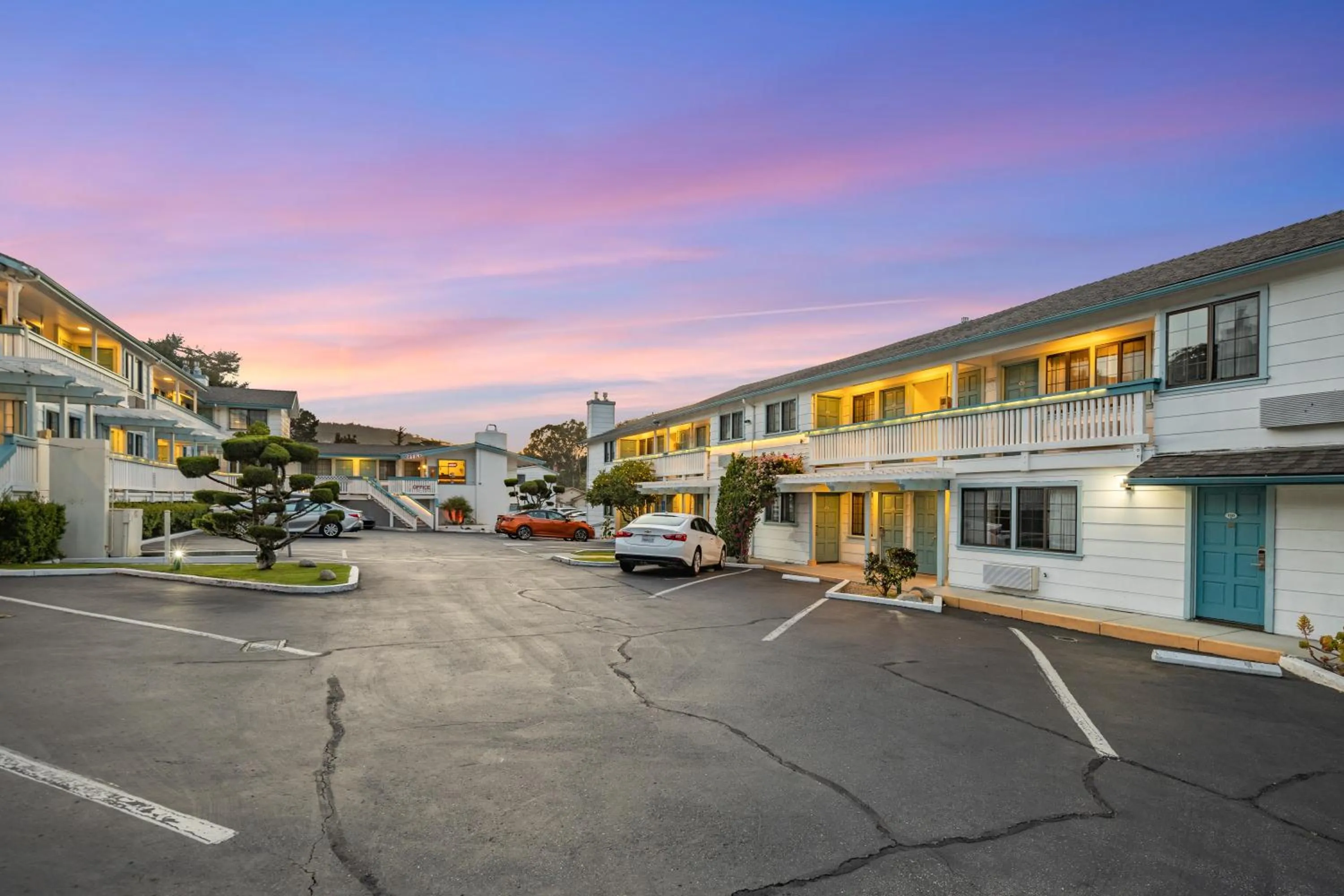 Arbor Inn Monterey