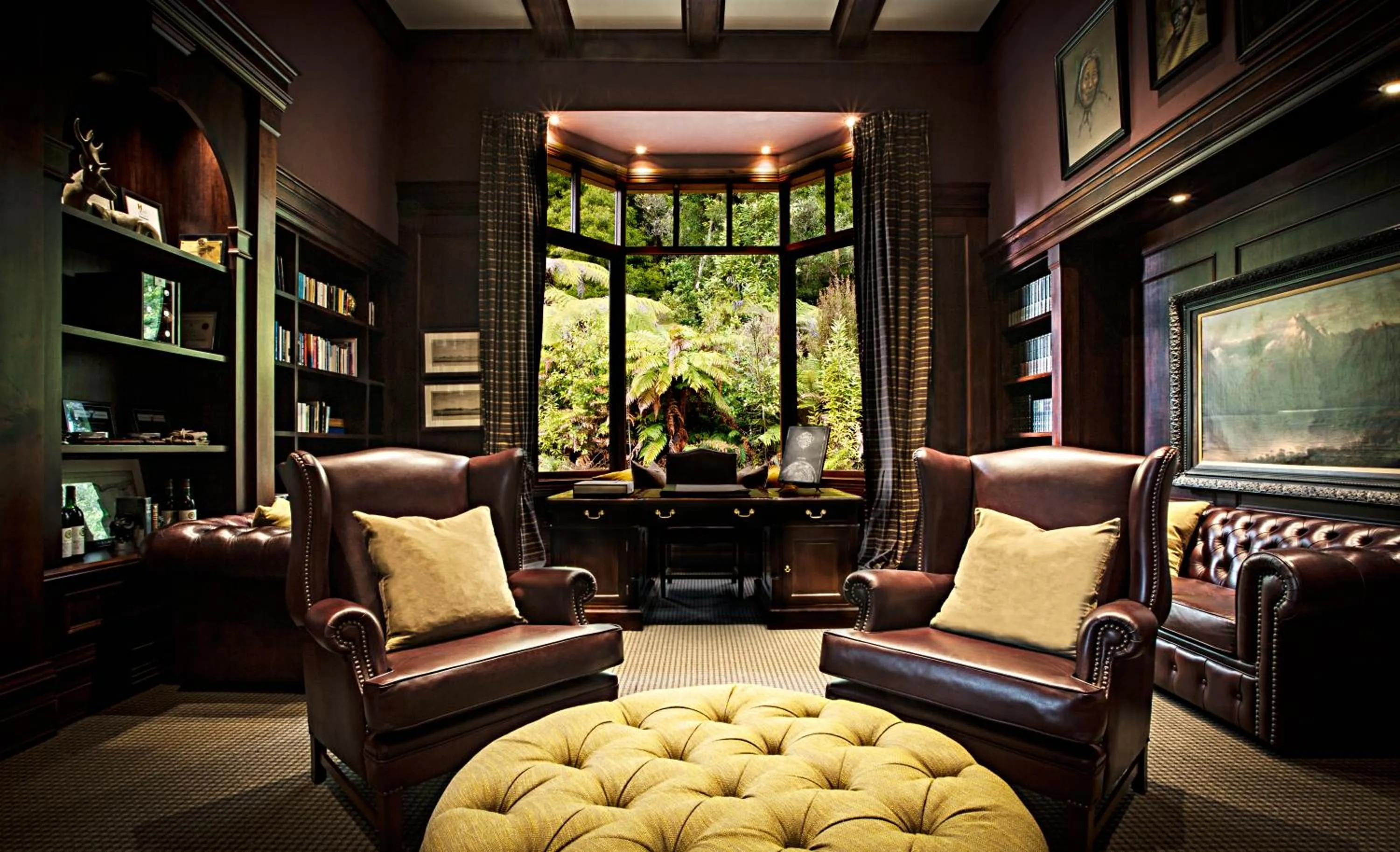 Living room in Treetops Lodge & Estate