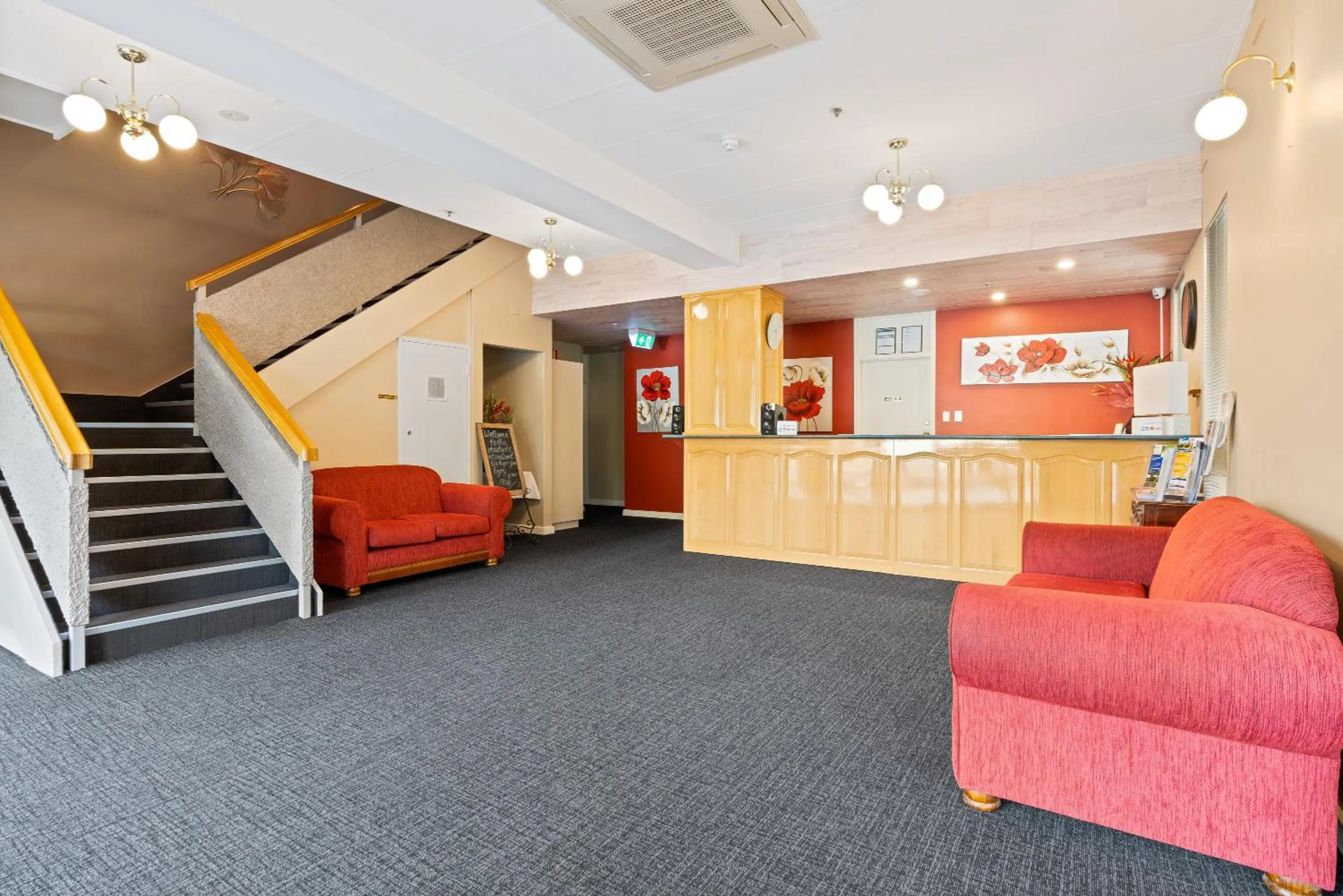 Lobby or reception in Adelaide International Motel