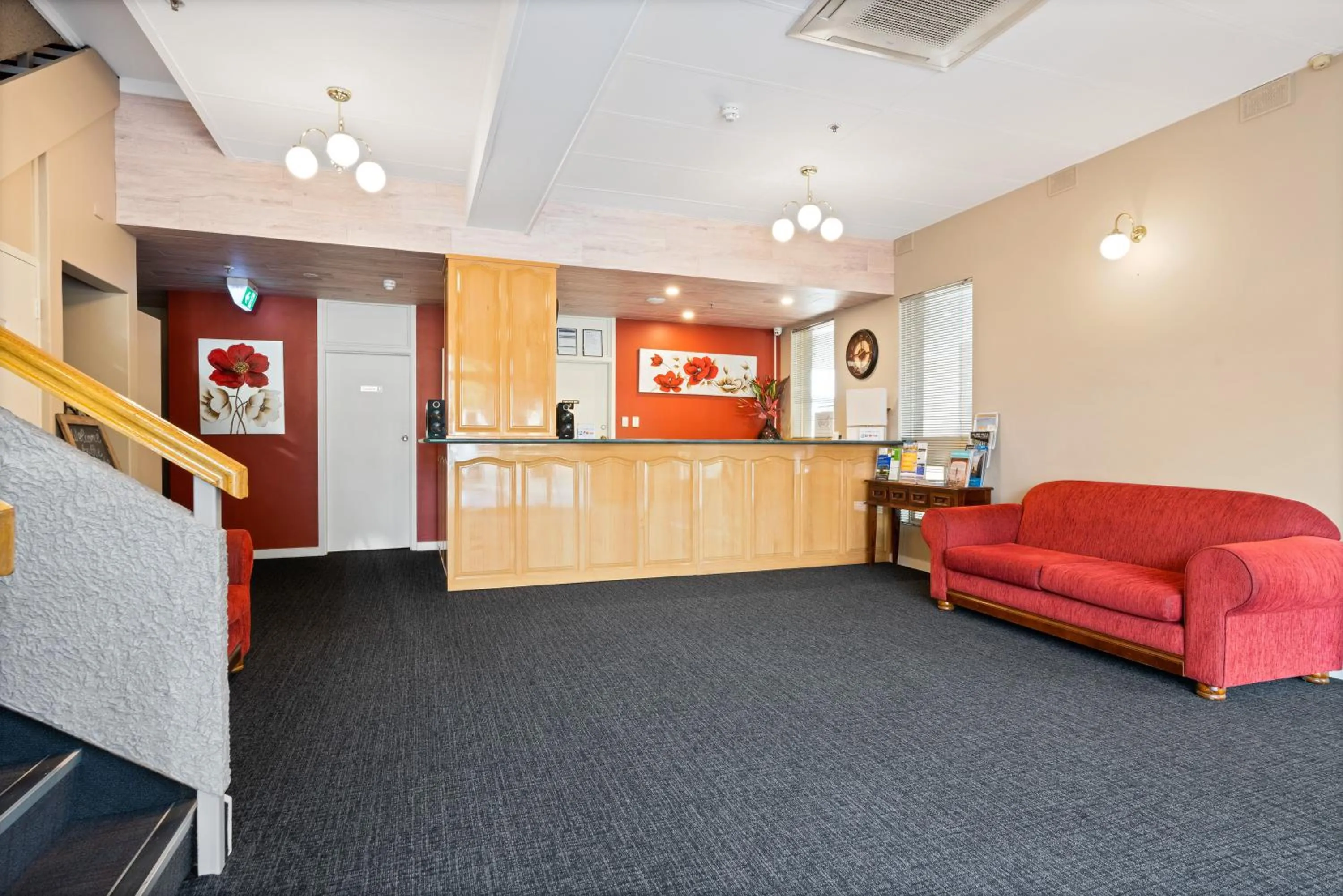 Lobby or reception in Adelaide International Motel