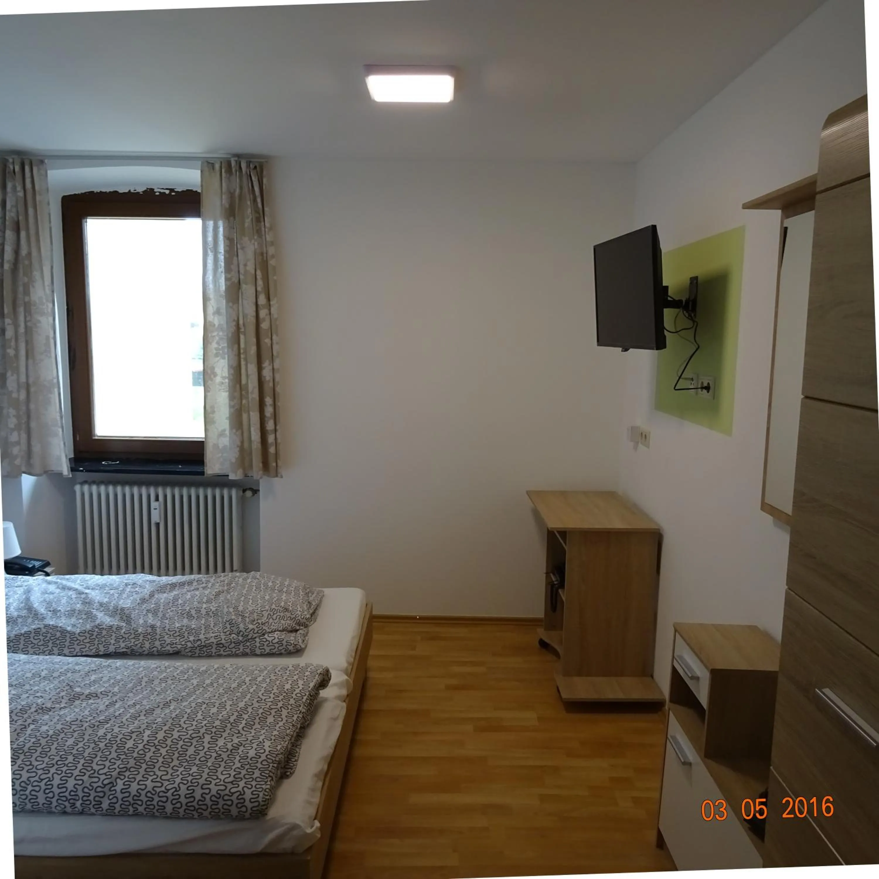 Photo of the whole room, Bed in Hotel Einstein