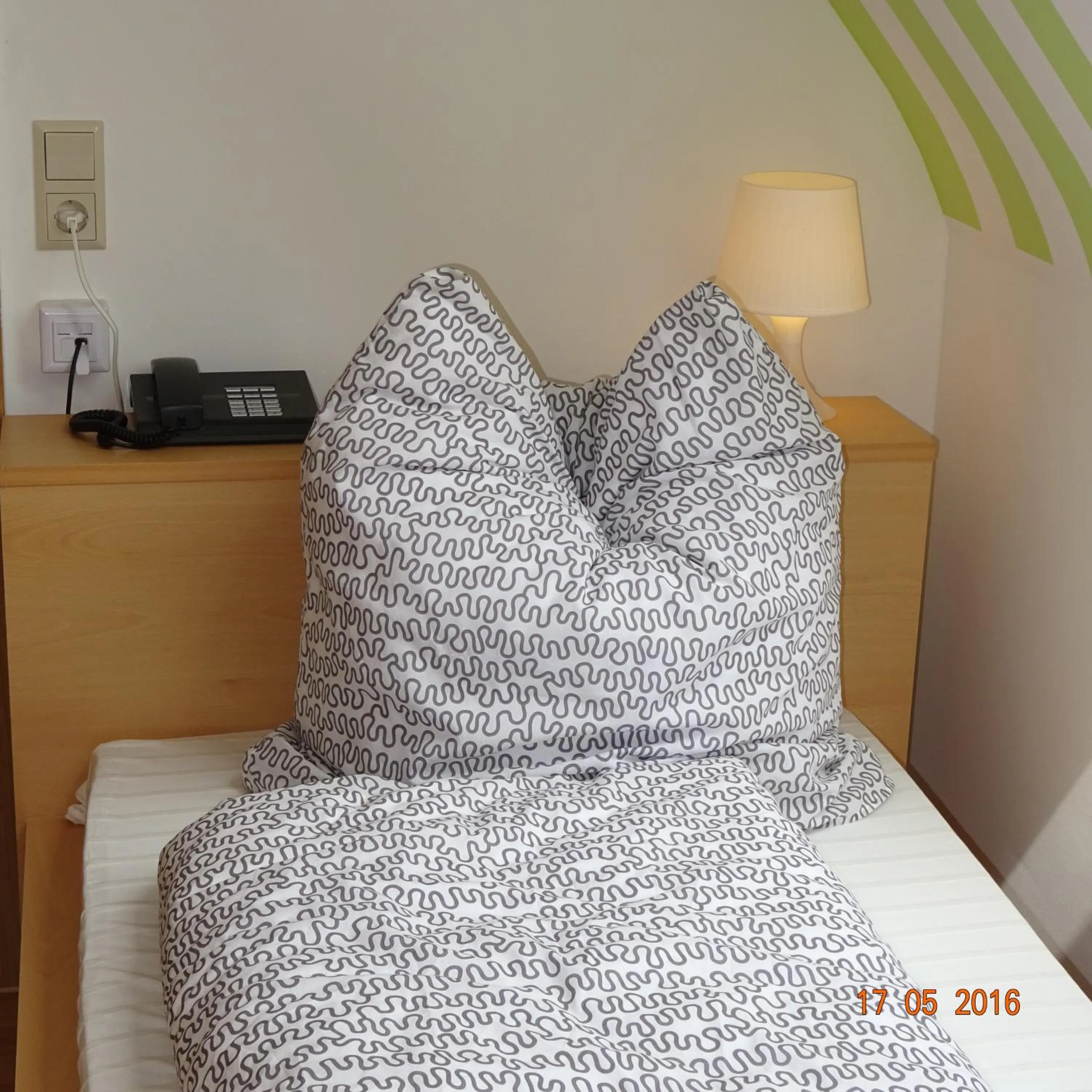 Photo of the whole room, Bed in Hotel Einstein