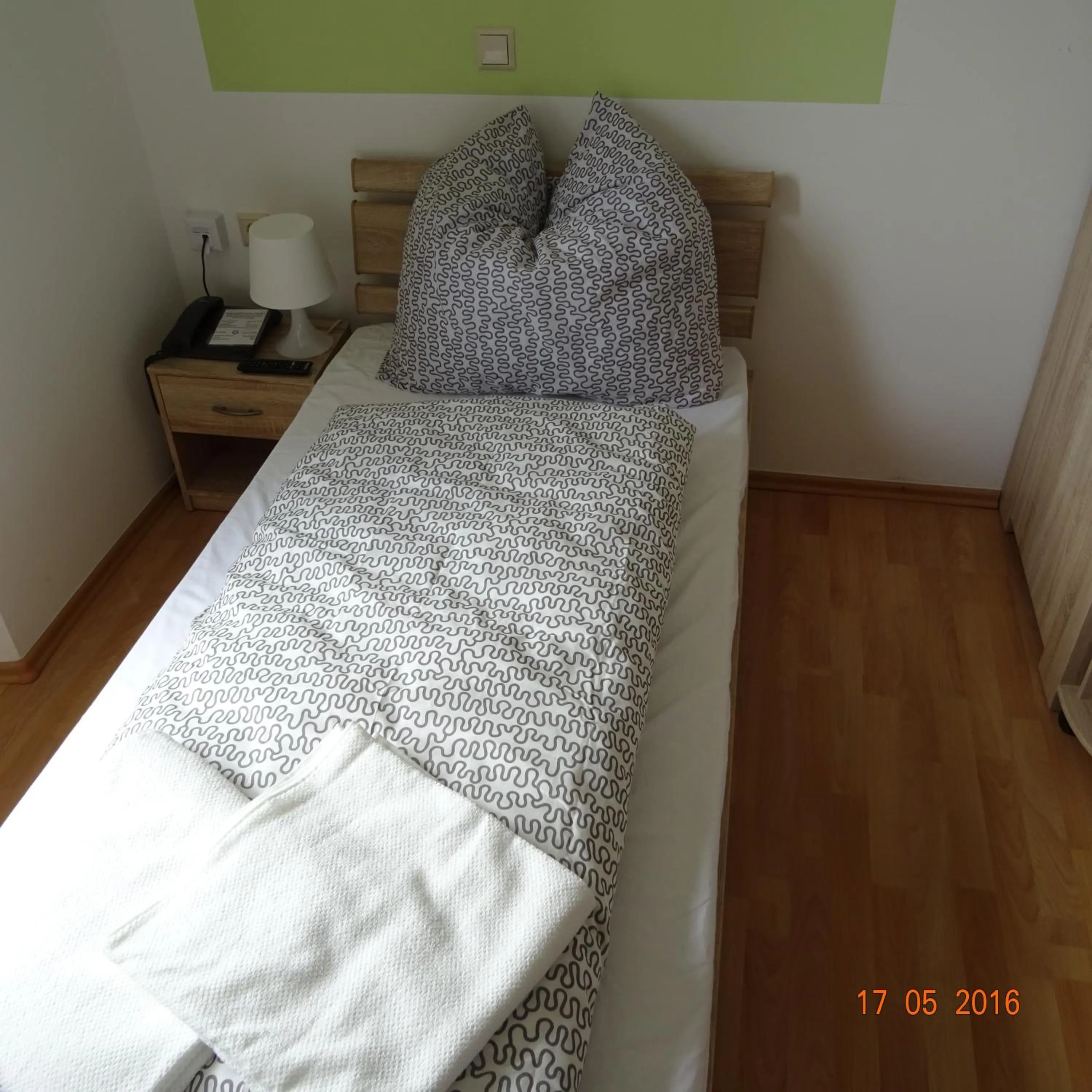 Photo of the whole room, Bed in Hotel Einstein