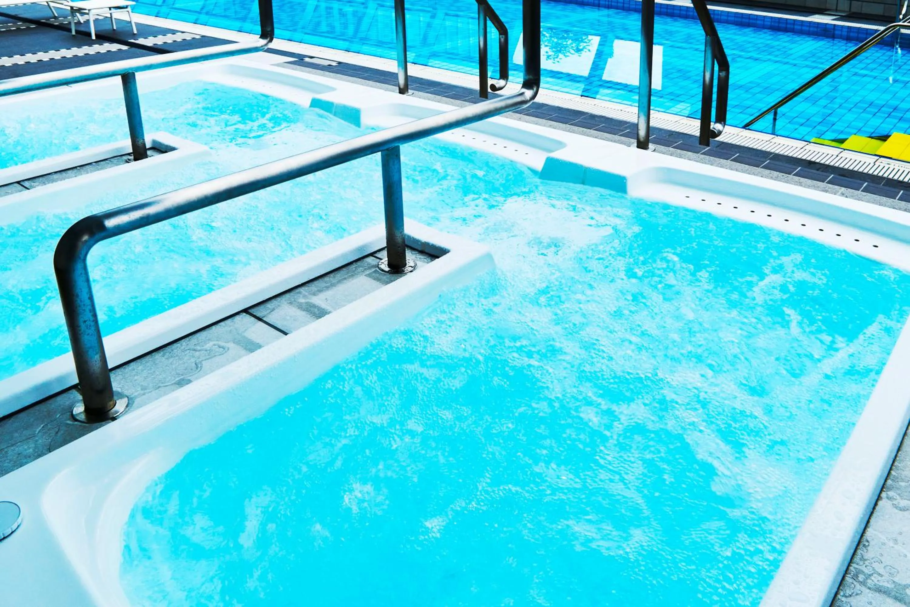 Hot Tub in Hotel New Otani Osaka