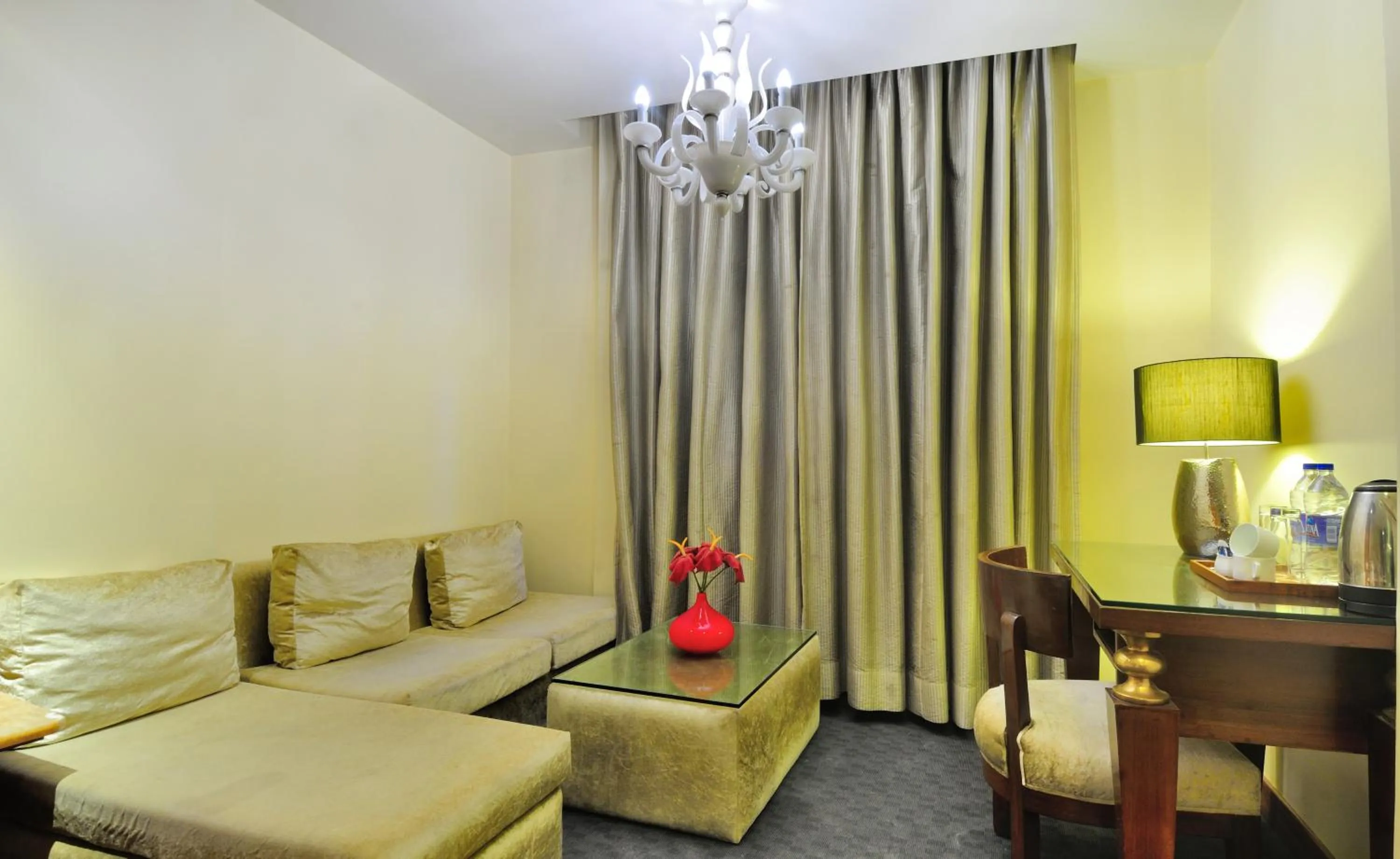 Seating area in Hotel Aura - New Delhi Railway Station