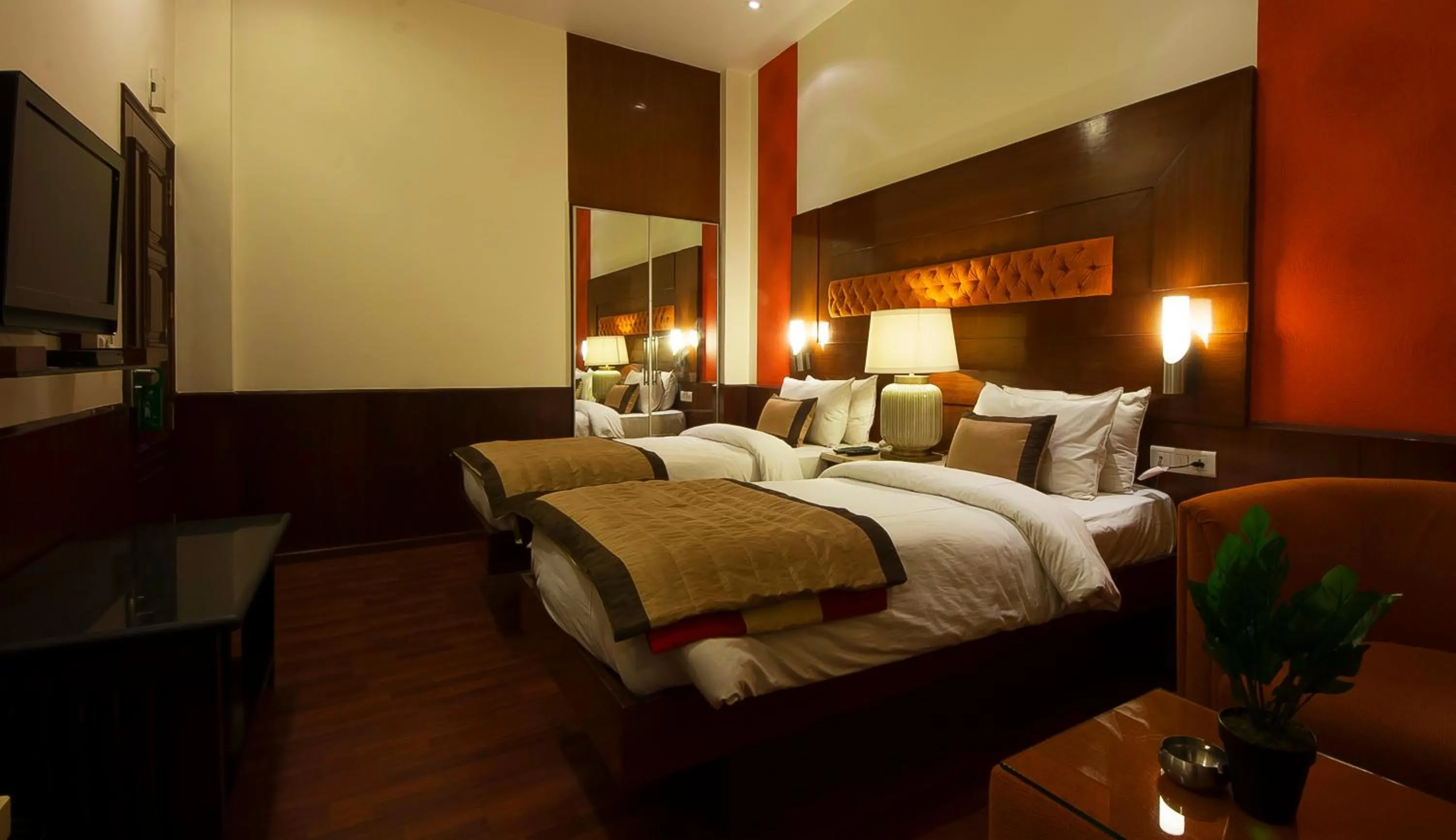 Bedroom, Bed in Hotel Aura - New Delhi Railway Station