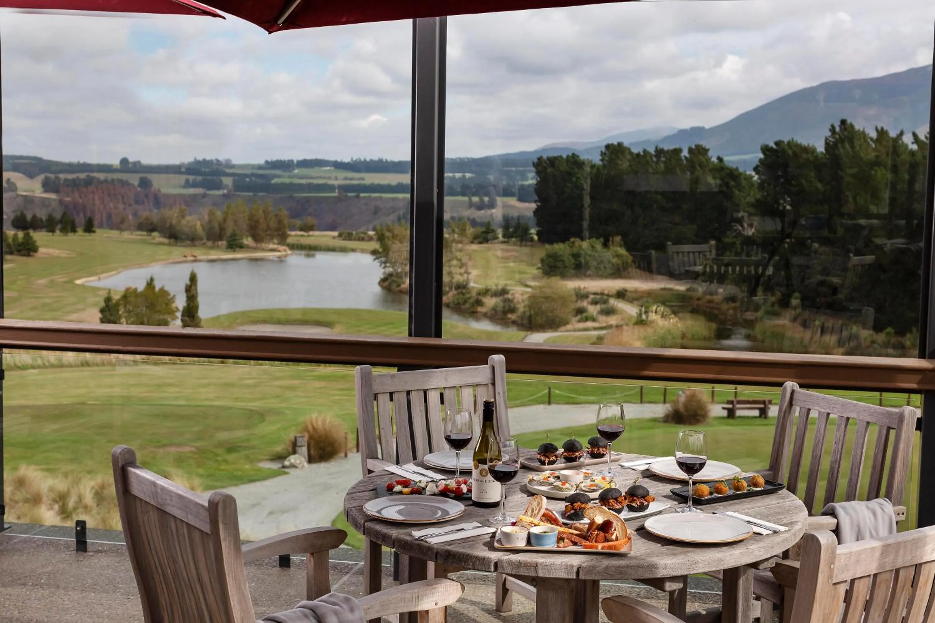 Food and drinks in Fable Terrace Downs Resort by MGallery