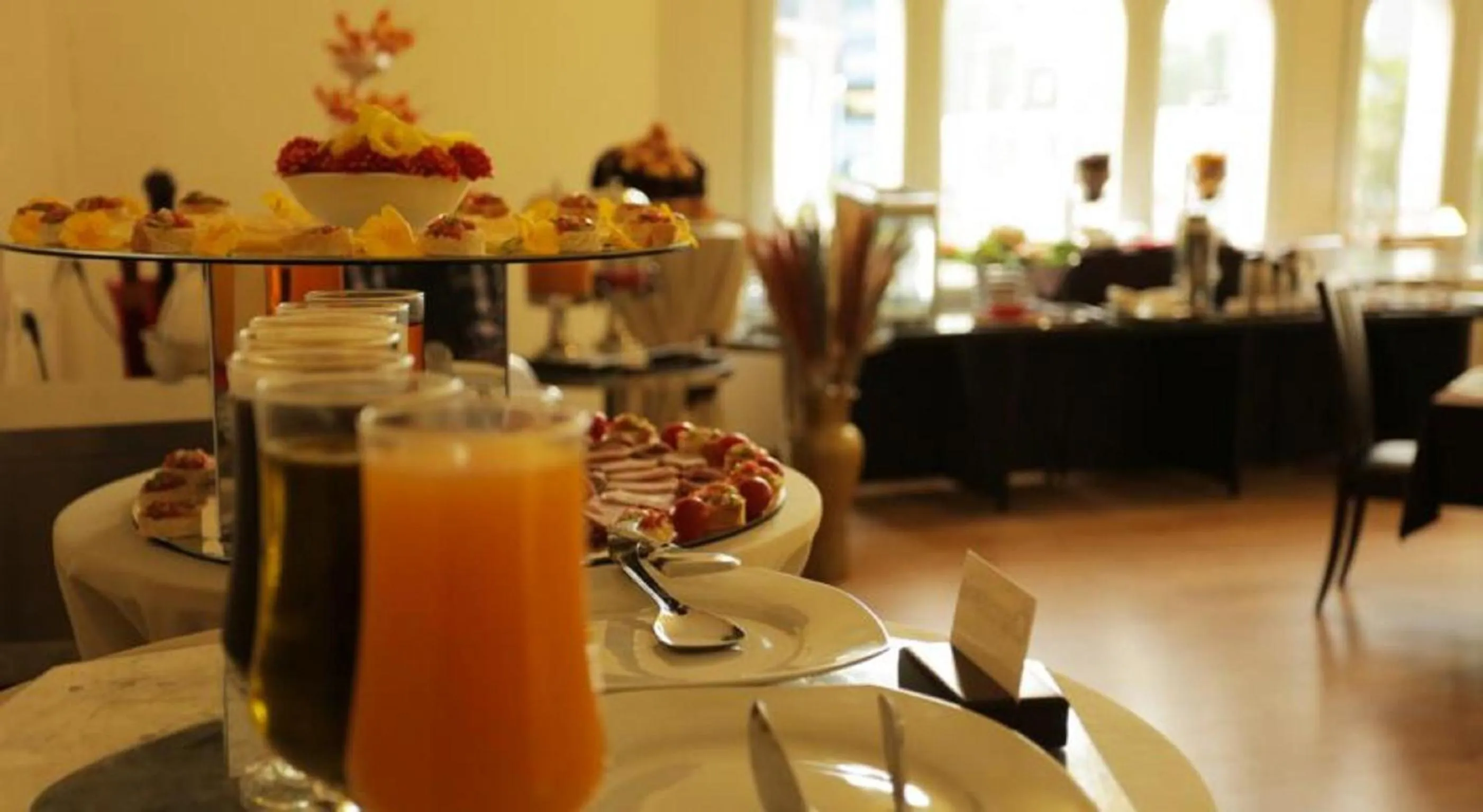 Restaurant/places to eat in GHS Hotel