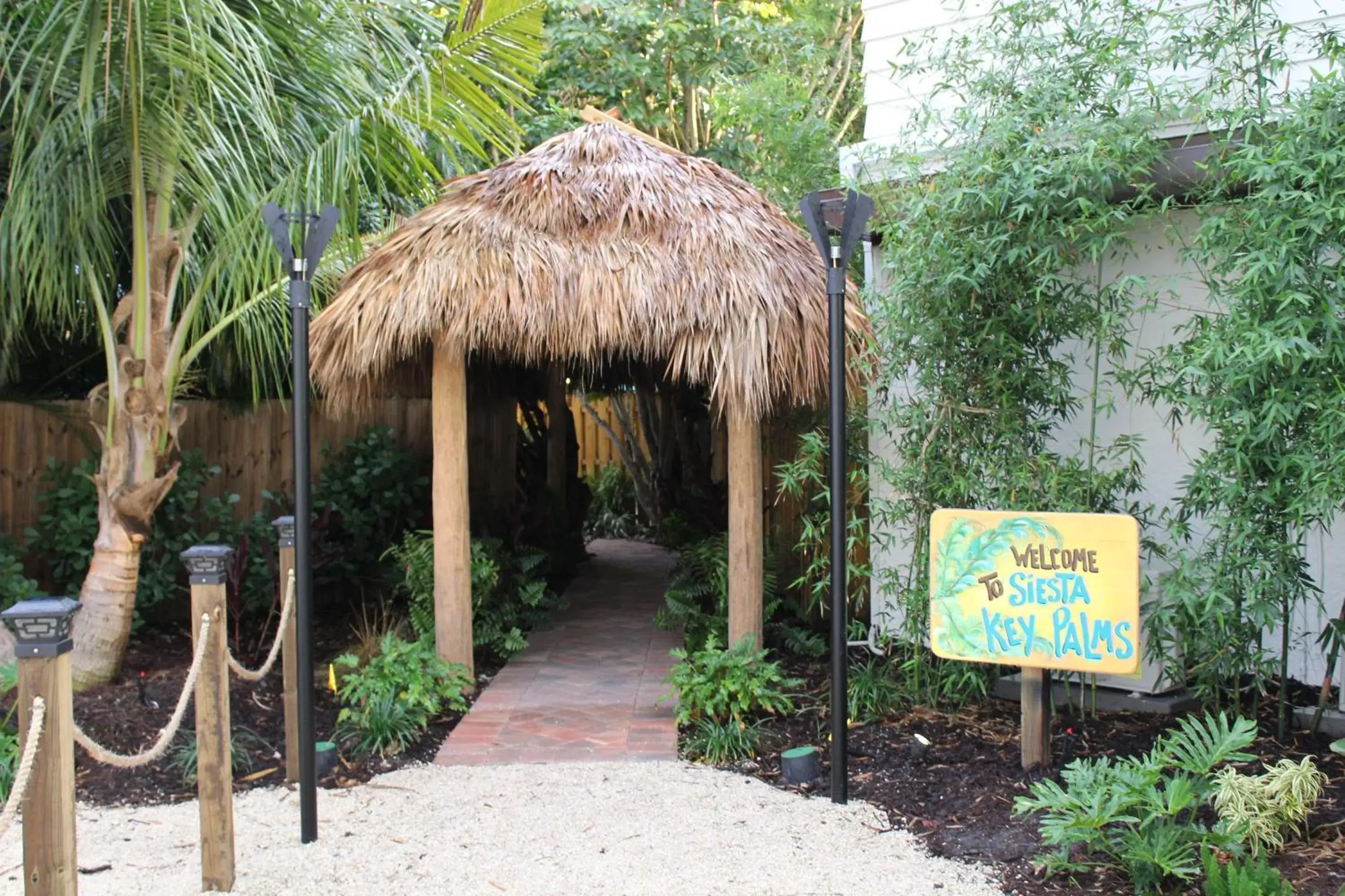 Facade/entrance in Siesta Key Palms Resort Facade/entrance in Siesta Key Palms Resort