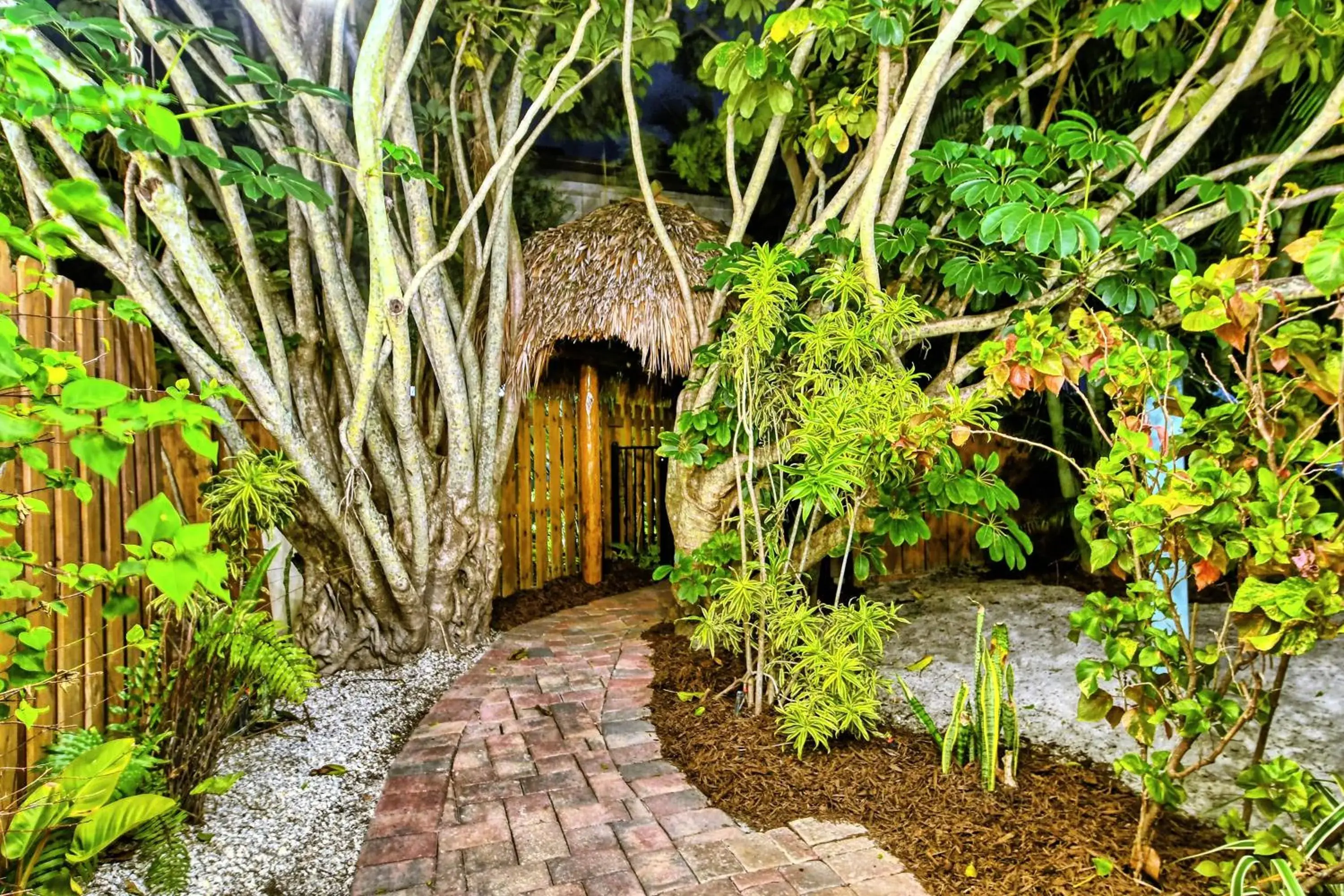 Facade/entrance in Siesta Key Palms Resort Facade/entrance in Siesta Key Palms Resort