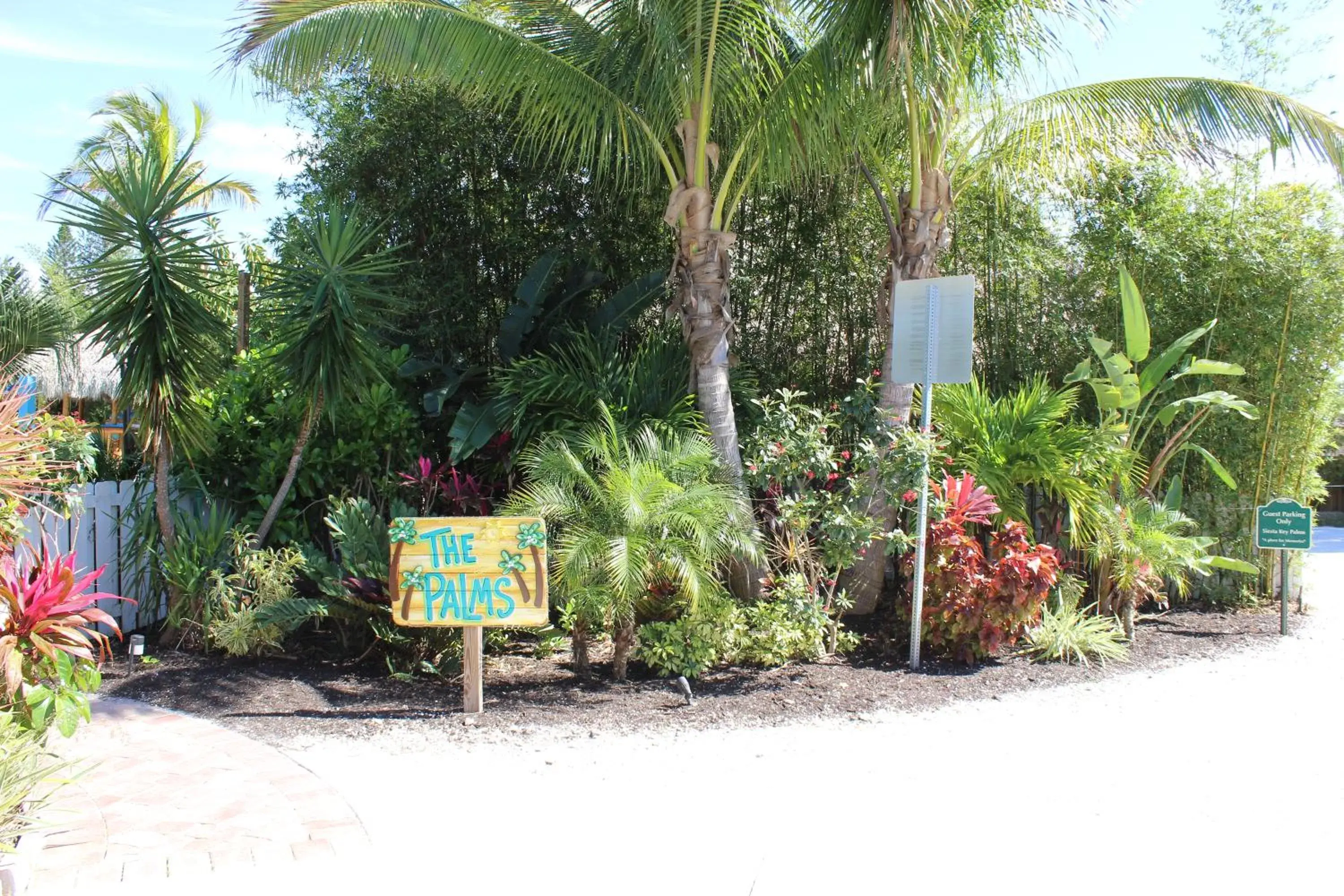 Facade/entrance in Siesta Key Palms Resort Facade/entrance in Siesta Key Palms Resort