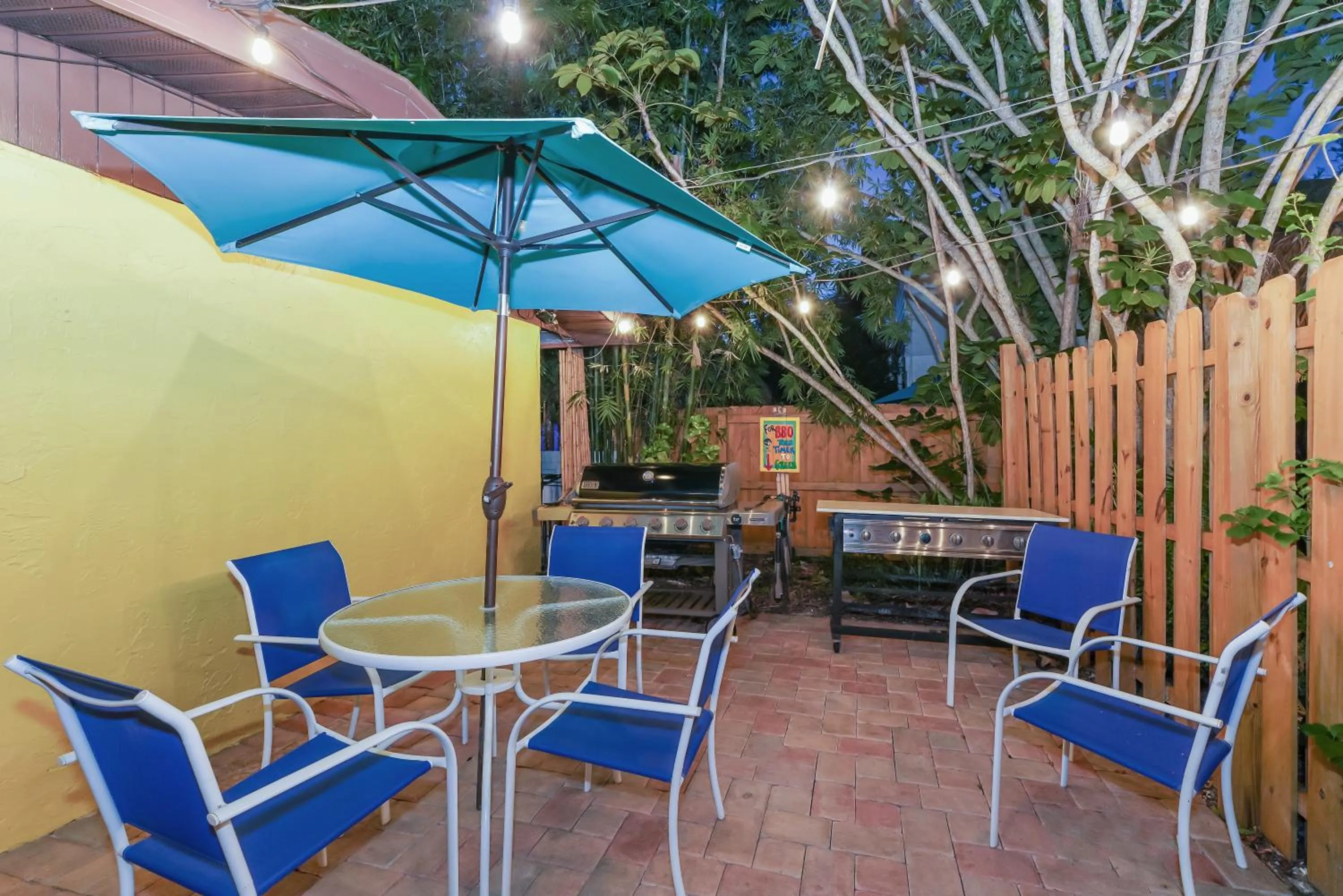 BBQ facilities in Siesta Key Palms Resort