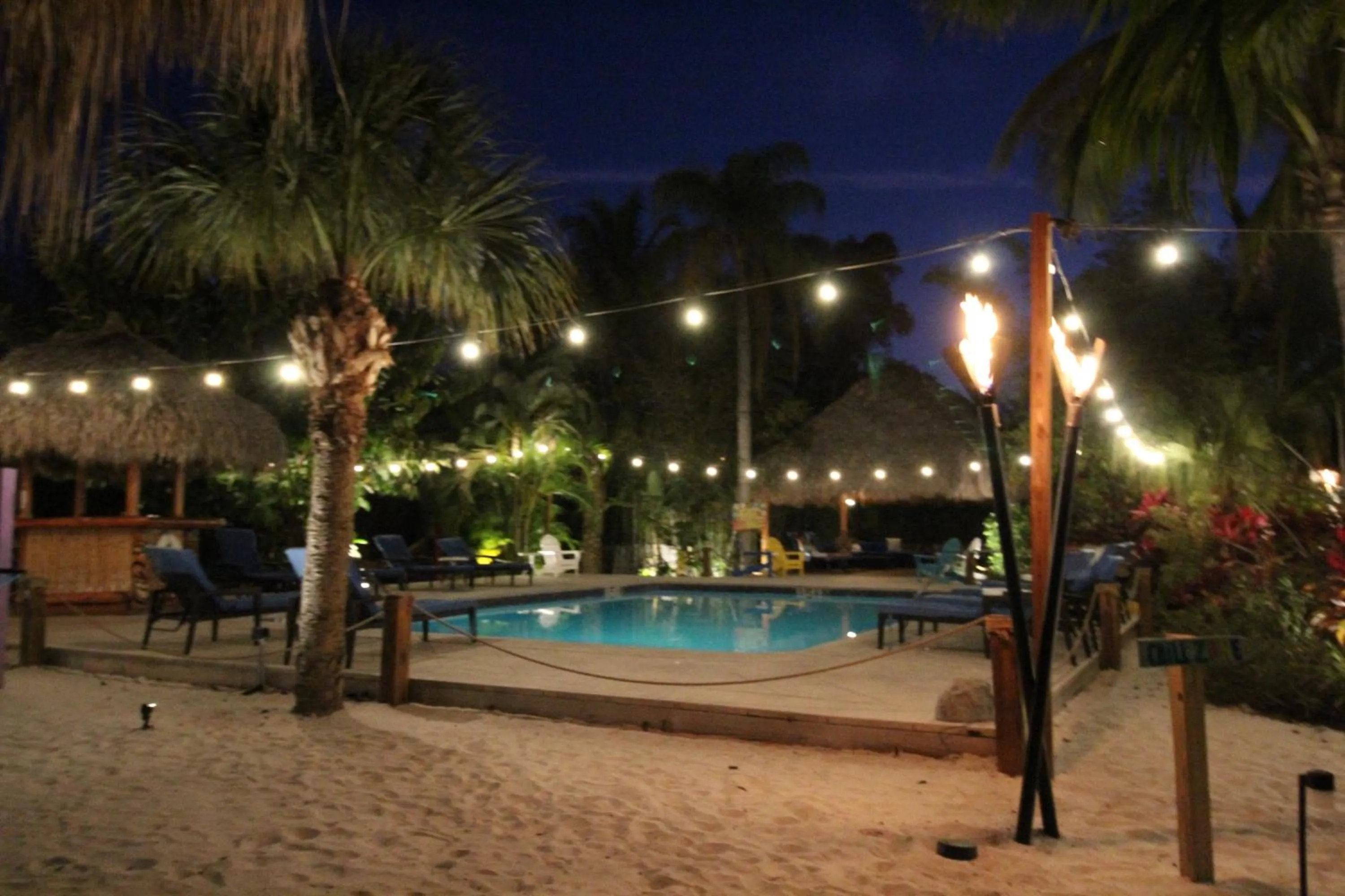 Swimming pool in Siesta Key Palms Resort