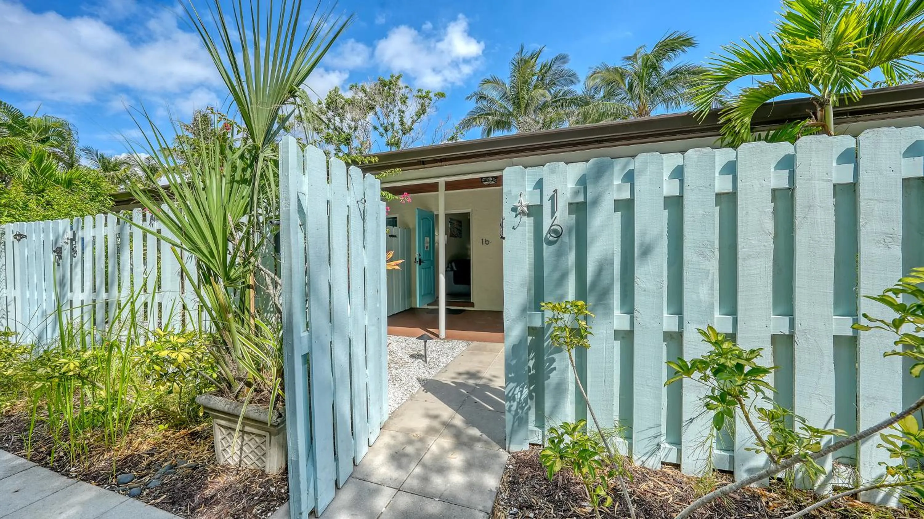 Siesta Key Palms Resort