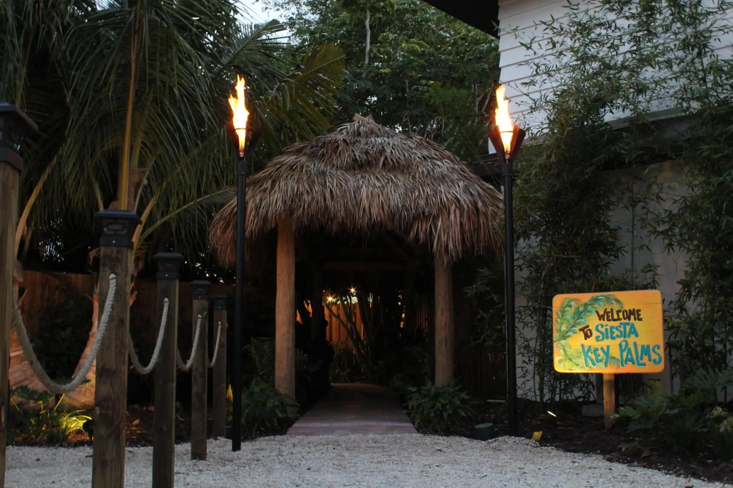 Facade/entrance in Siesta Key Palms Resort Facade/entrance in Siesta Key Palms Resort