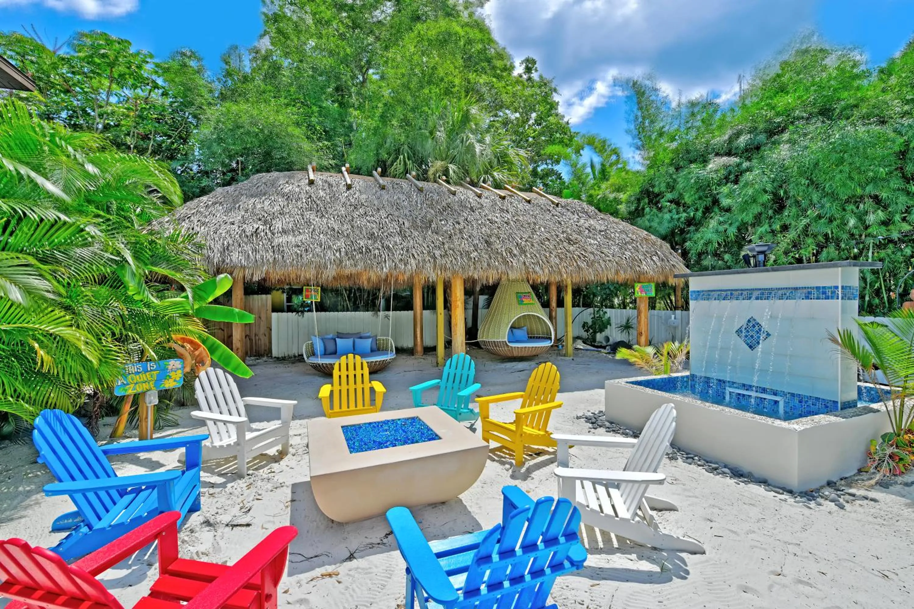 Natural landscape in Siesta Key Palms Resort