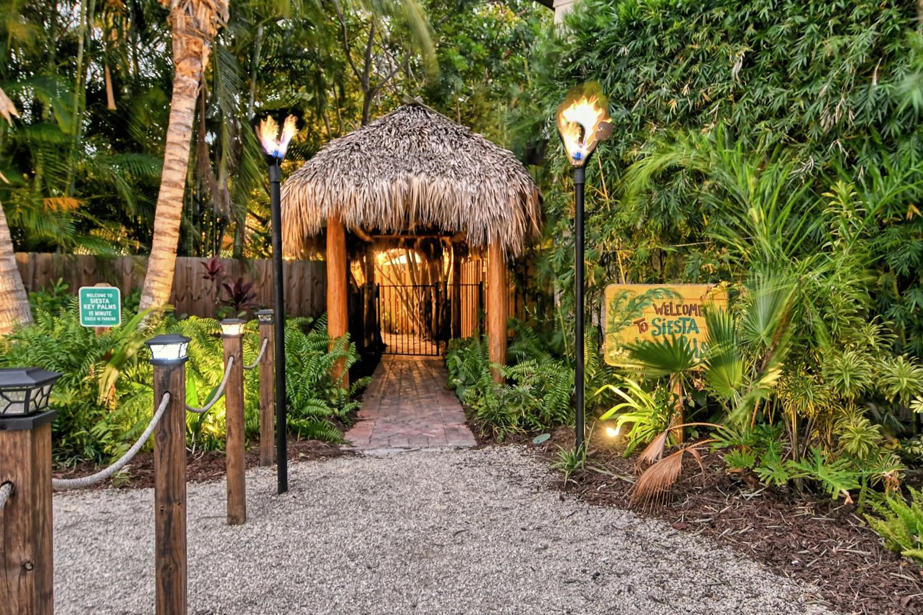 Facade/entrance in Siesta Key Palms Resort