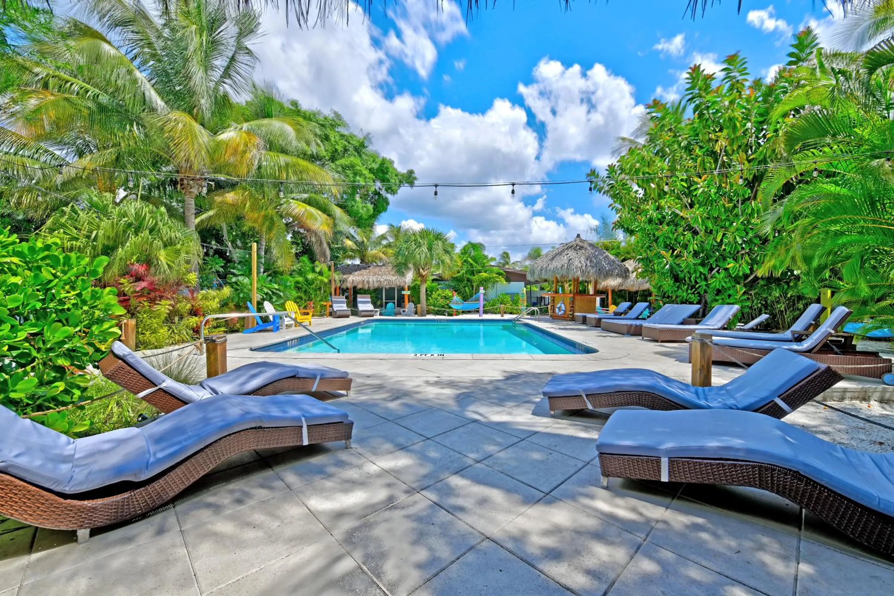 Pool view in Siesta Key Palms Resort