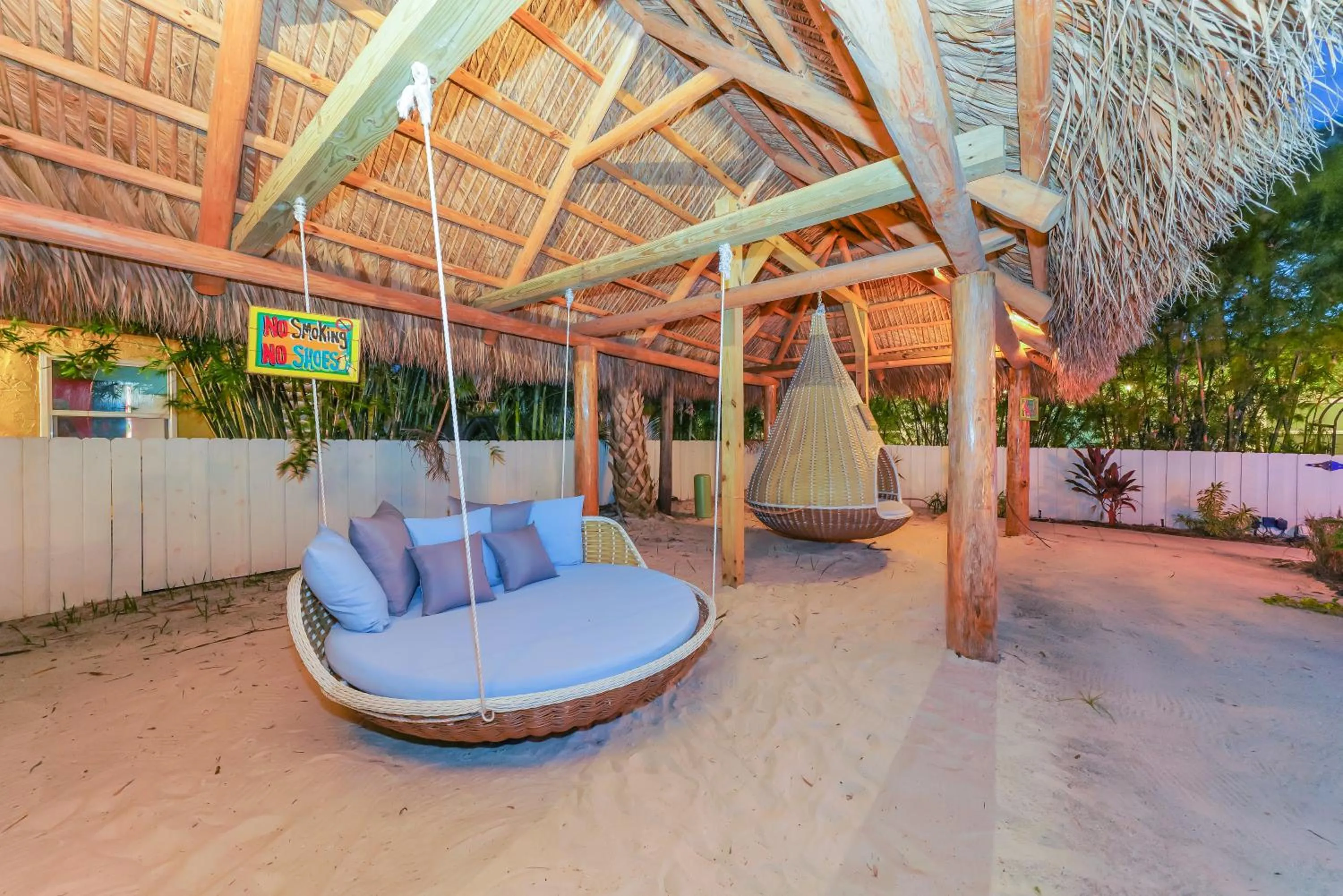 Seating area in Siesta Key Palms Resort