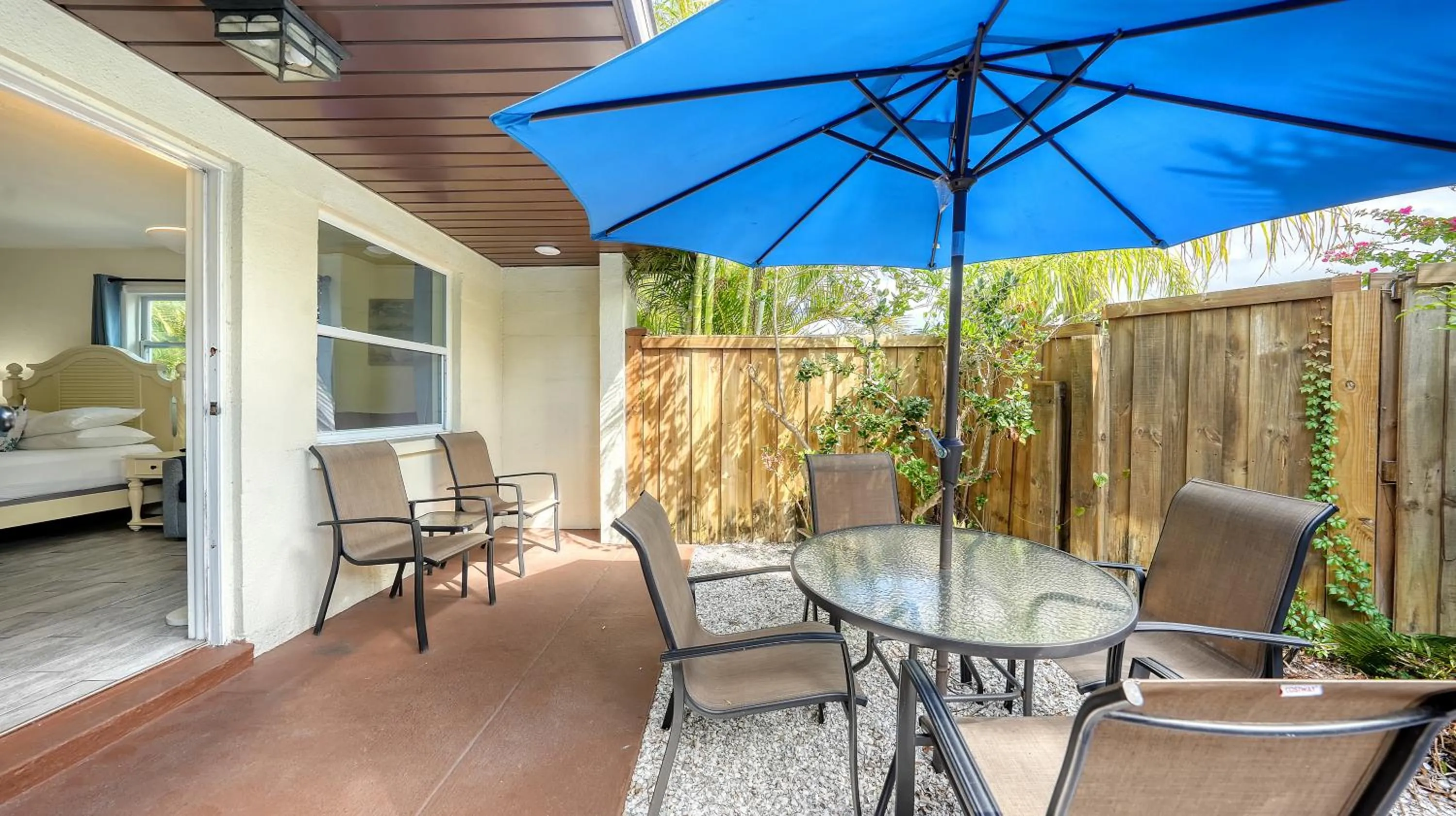 Siesta Key Palms Resort